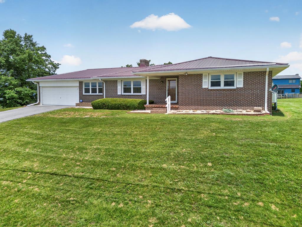235 Windmere Ln