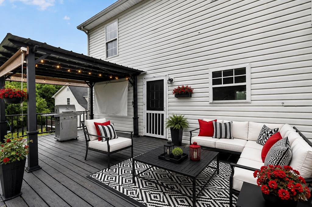 684 Hallock Circle