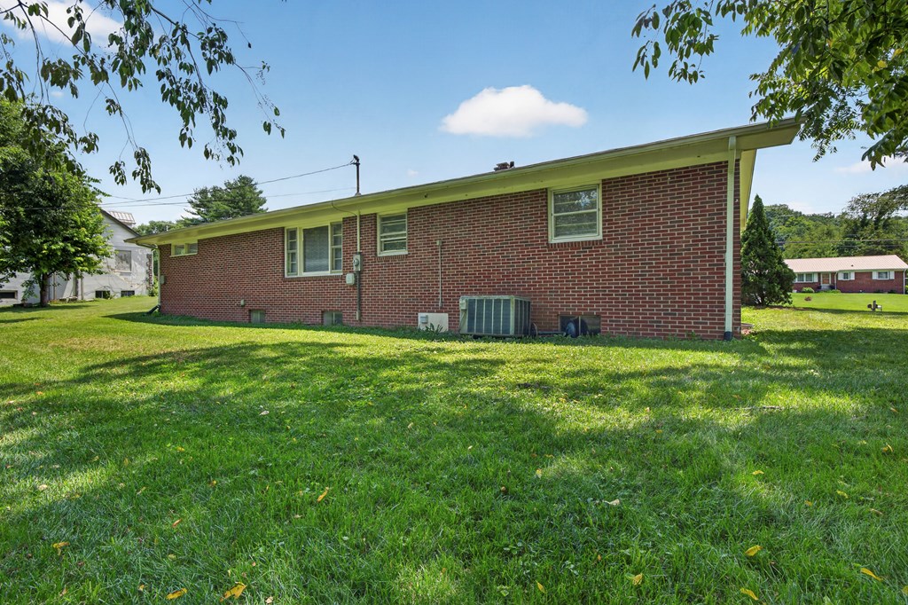 25355 Lee Highway