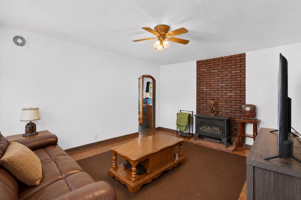 194 Autumn Chase Rd
