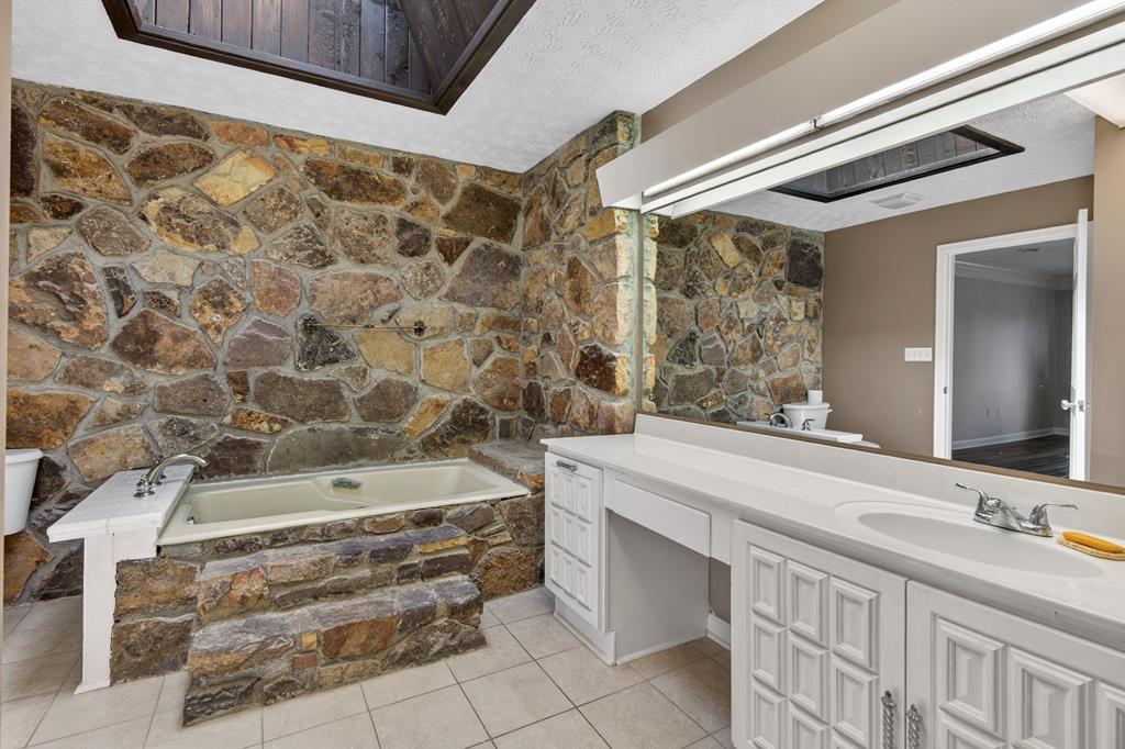 102 Sandpiper Circle