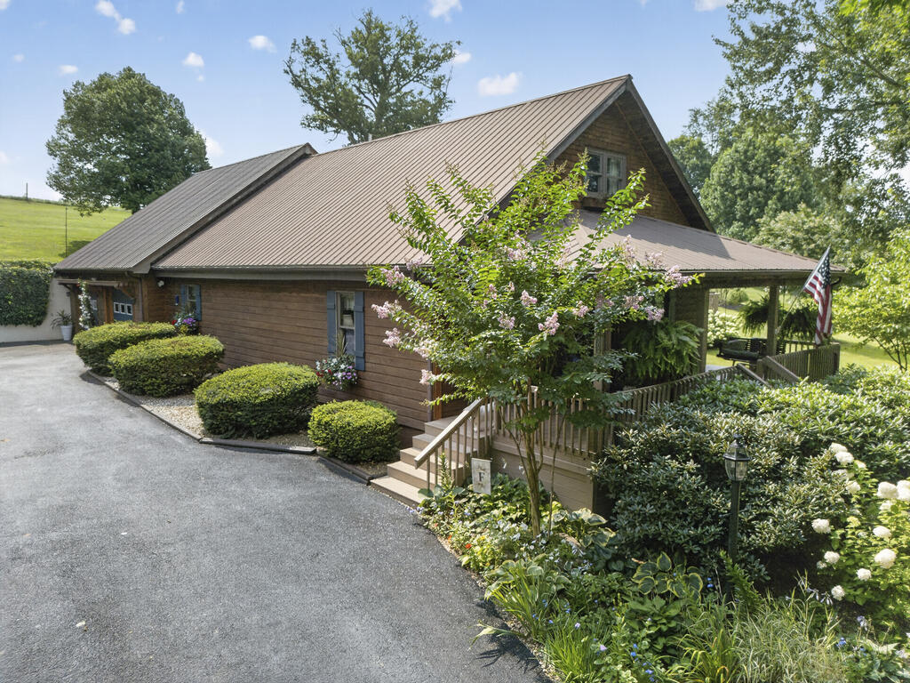 19308 B Tulip Tree Ln