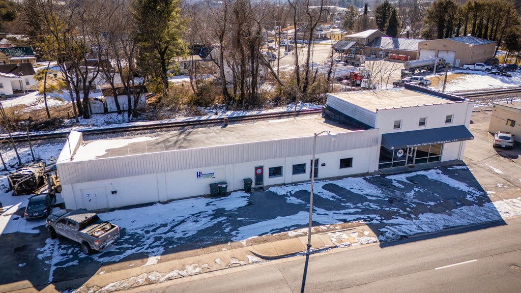 560-C W Main St
