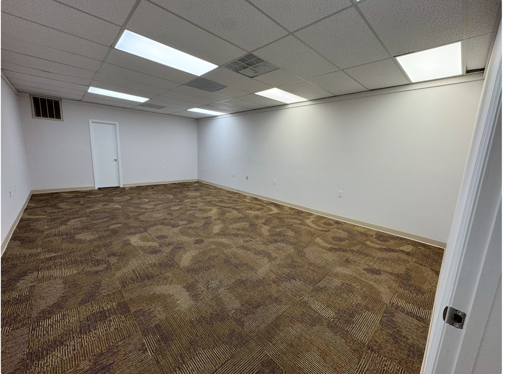 1768 E Main St