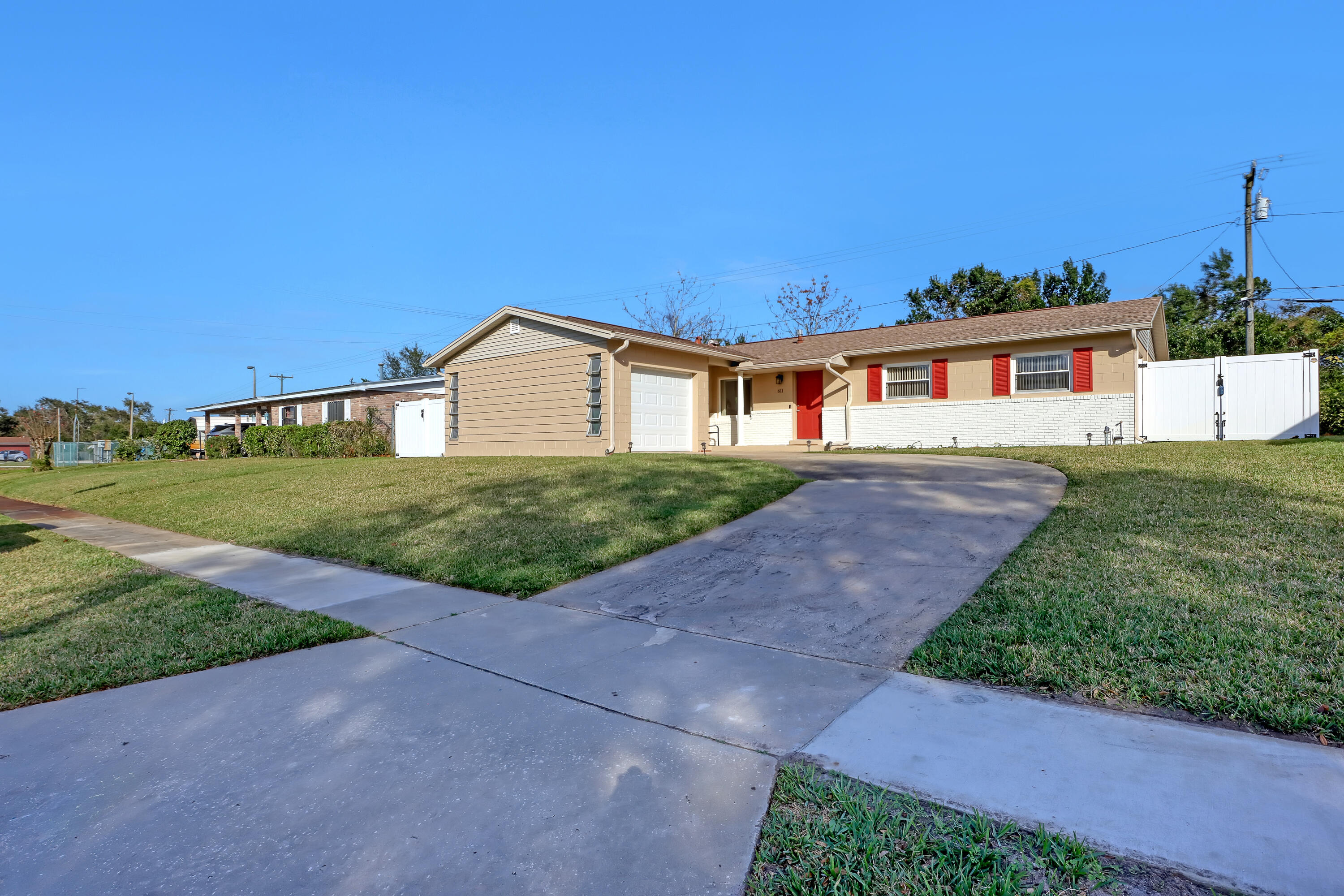 611 Clarewood Boulevard