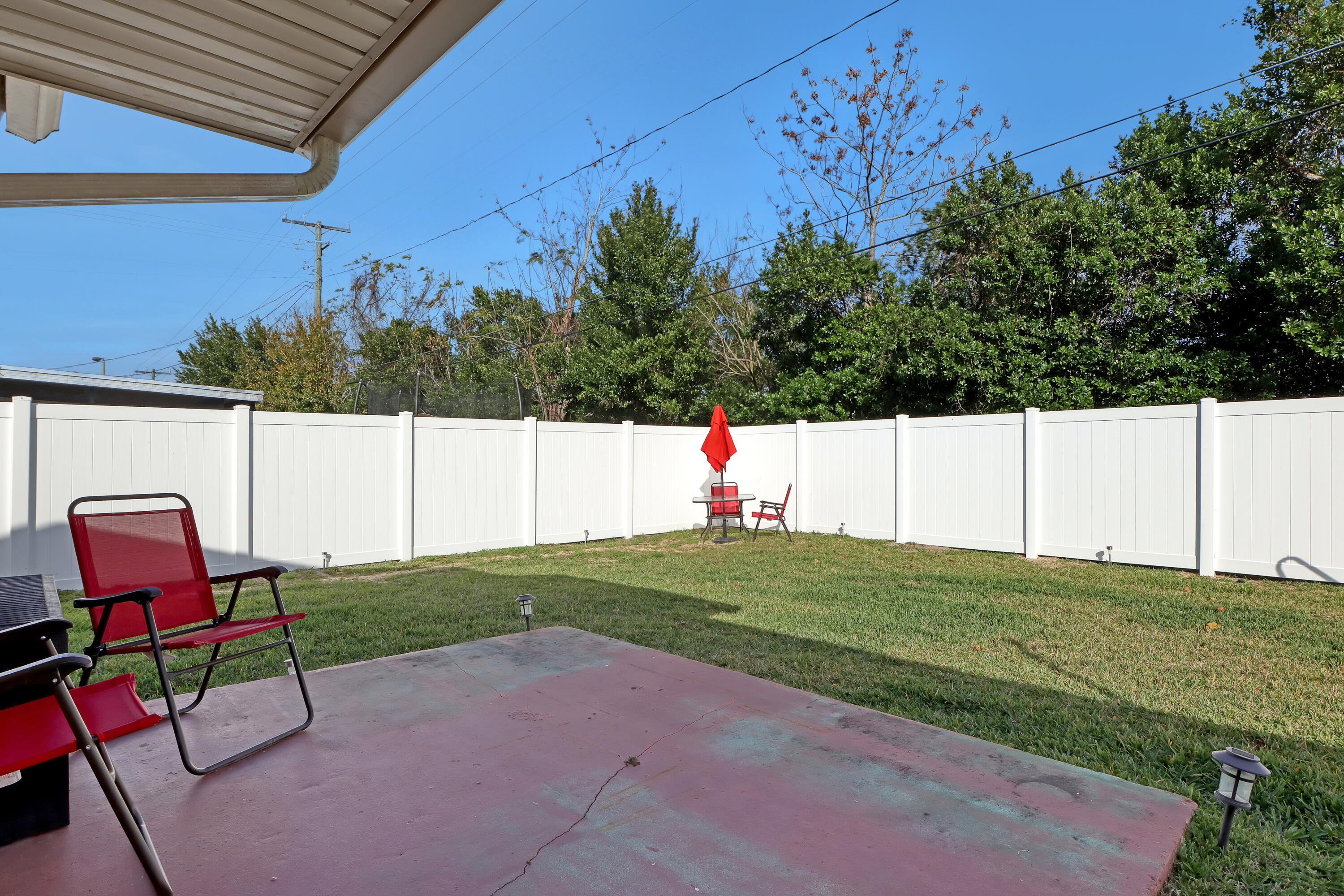 611 Clarewood Boulevard