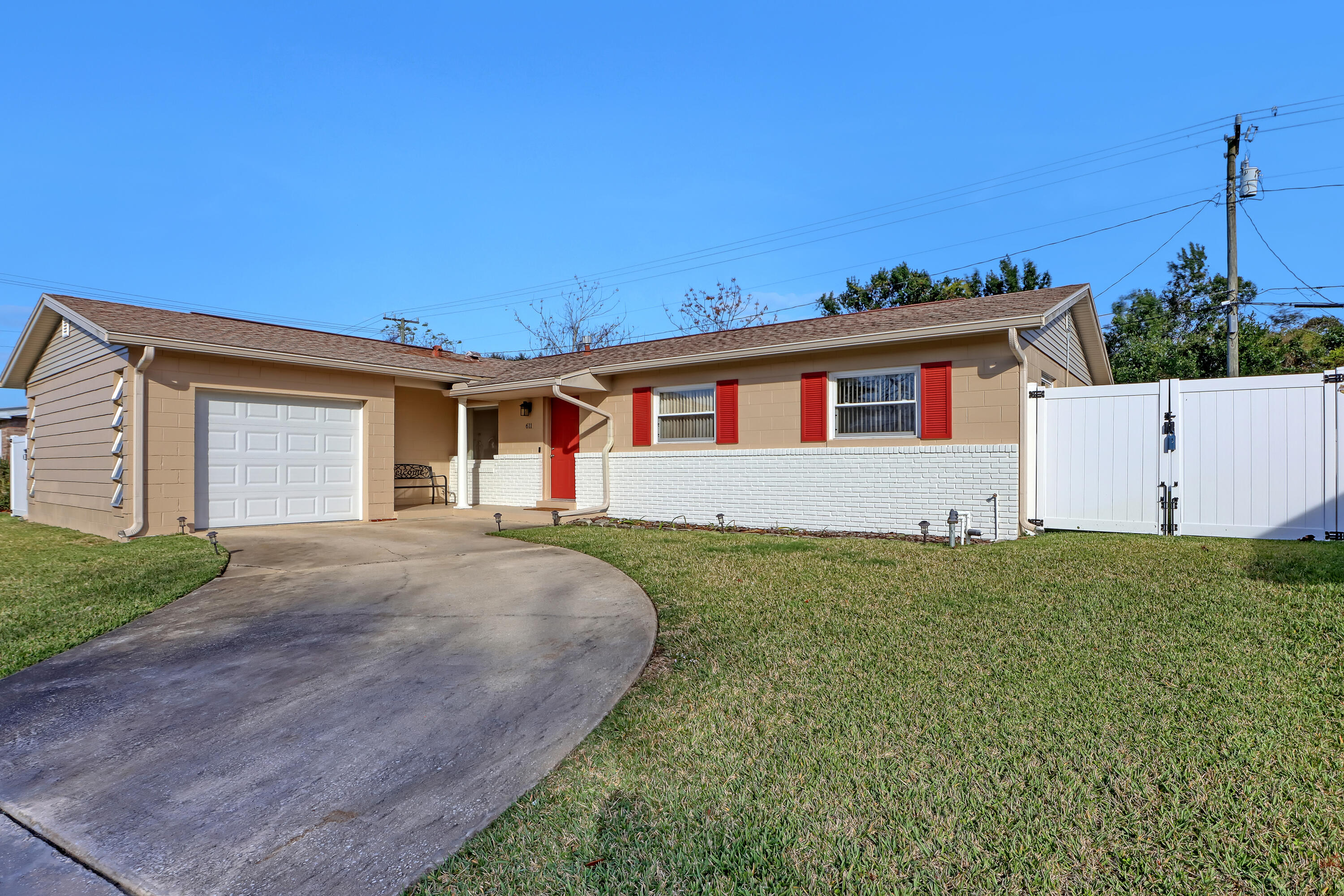 611 Clarewood Boulevard