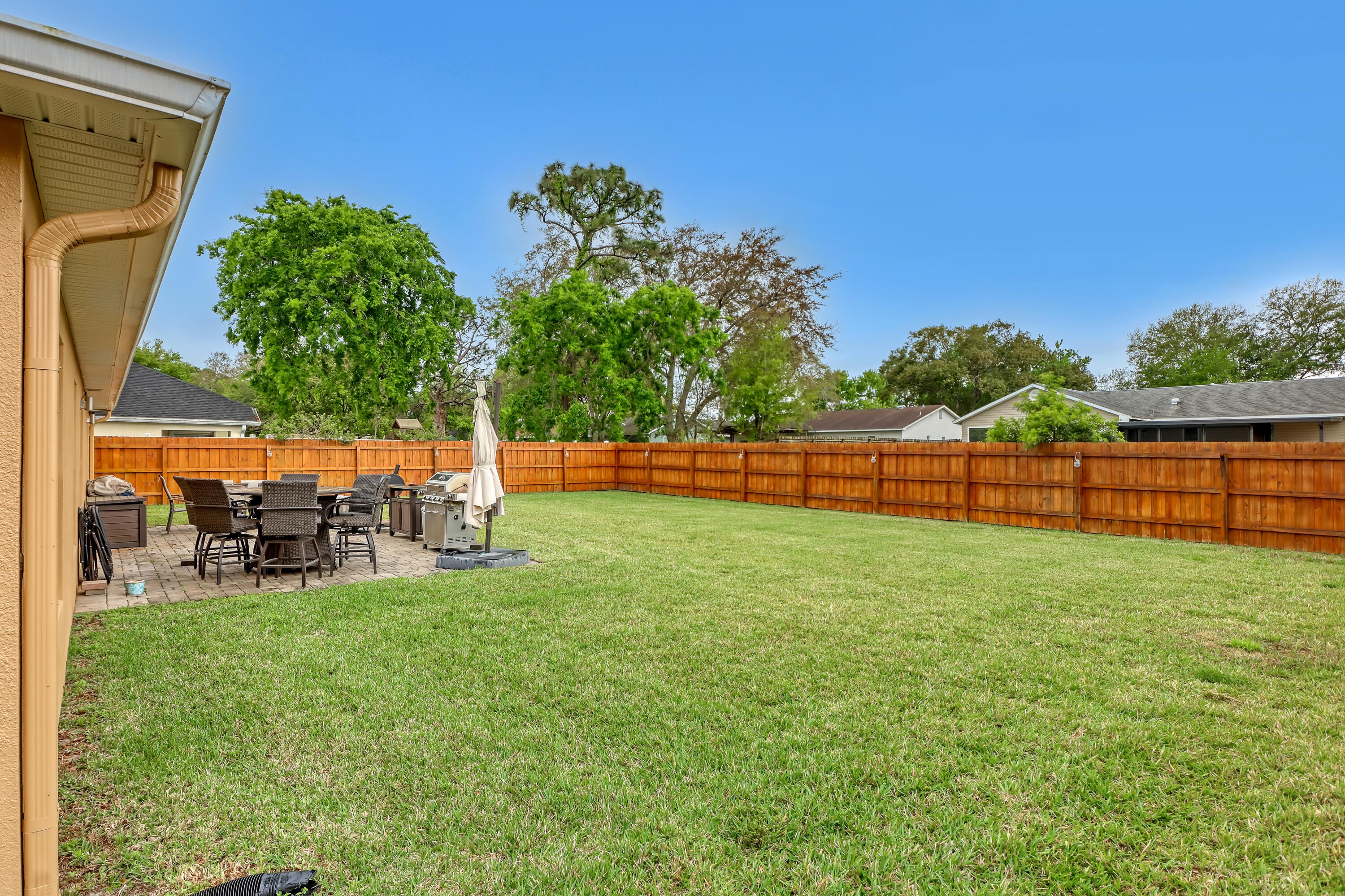 3939 Rolling Hill Drive