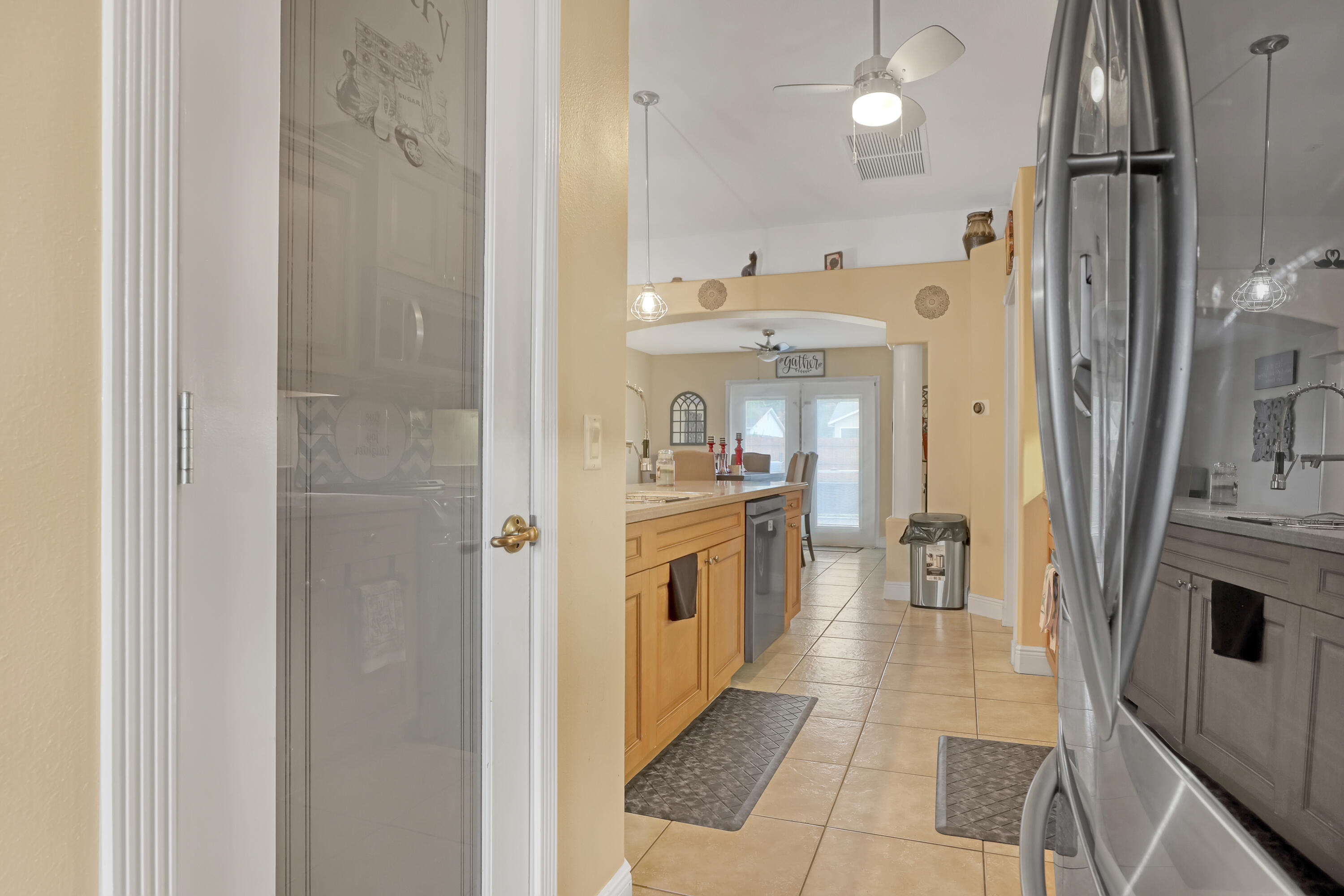 3939 Rolling Hill Drive