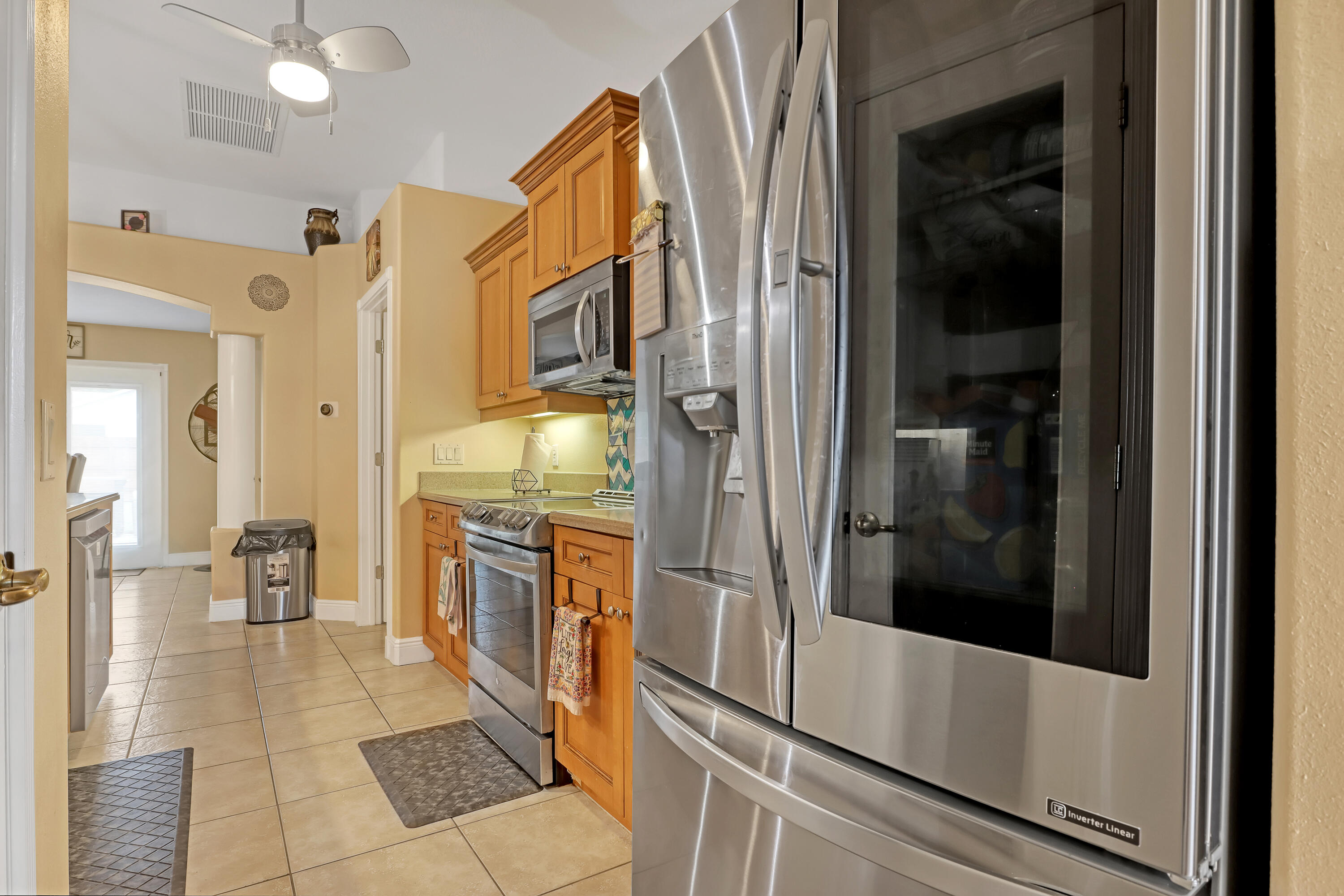 3939 Rolling Hill Drive