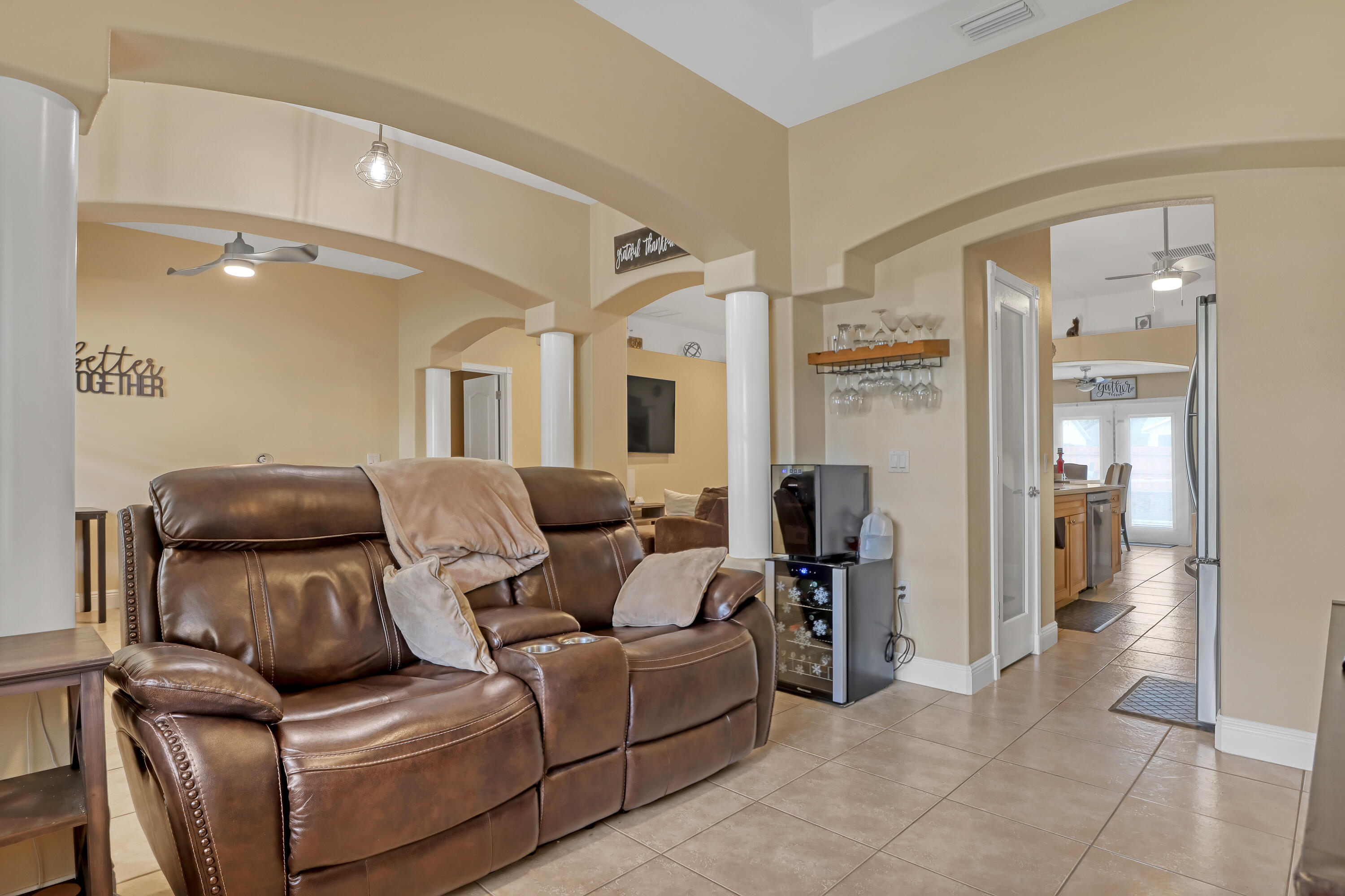 3939 Rolling Hill Drive