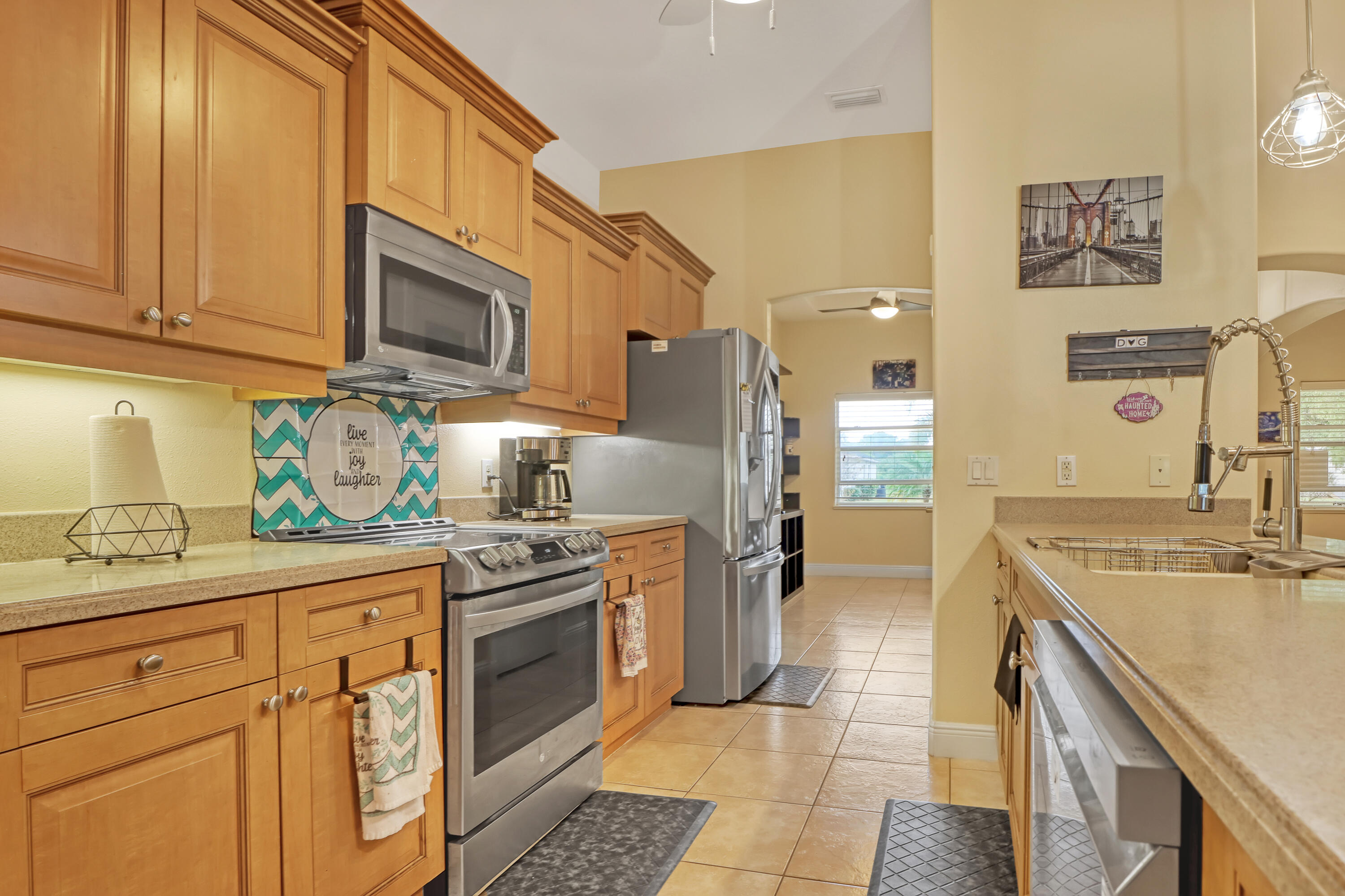 3939 Rolling Hill Drive