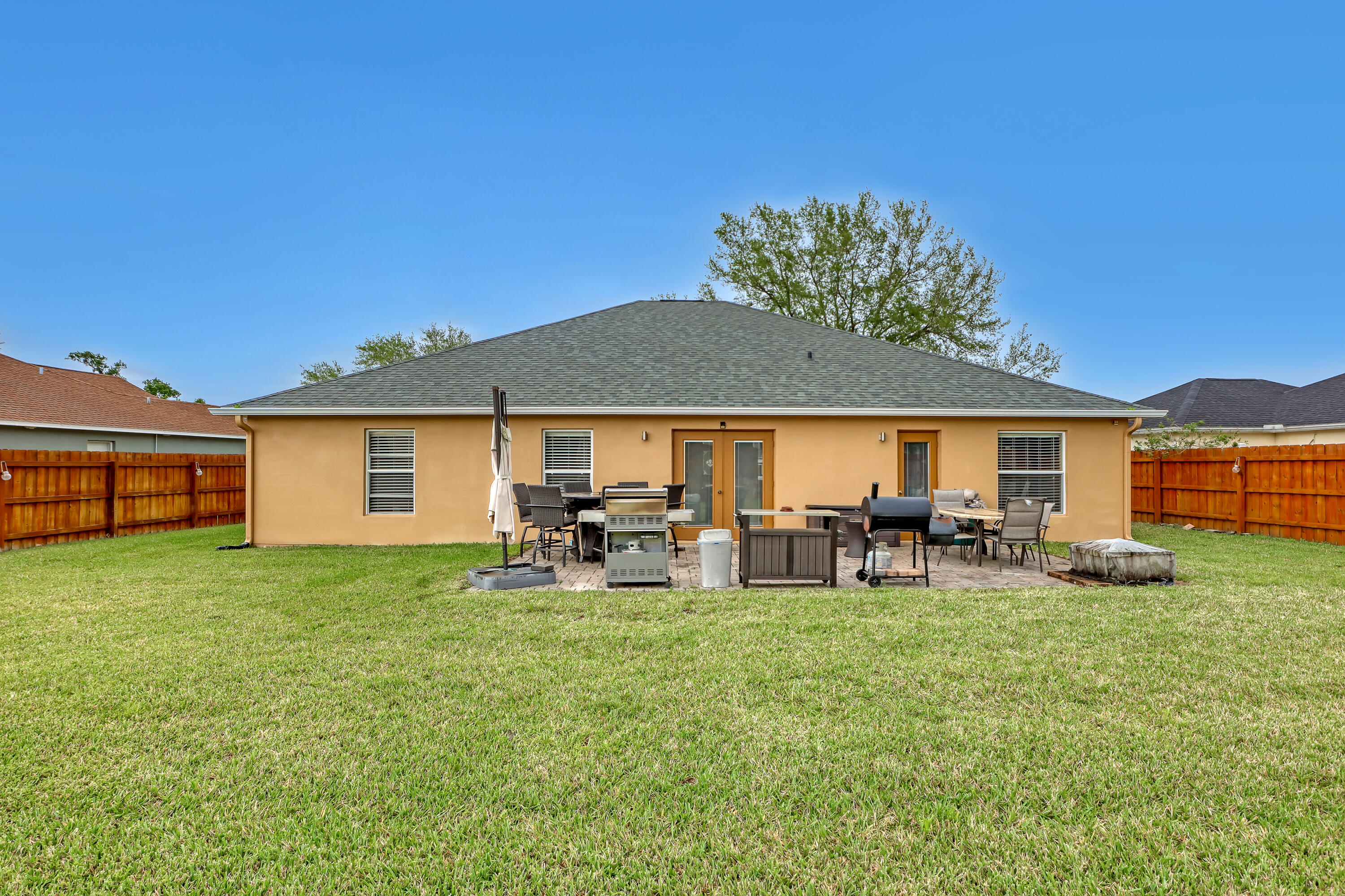 3939 Rolling Hill Drive