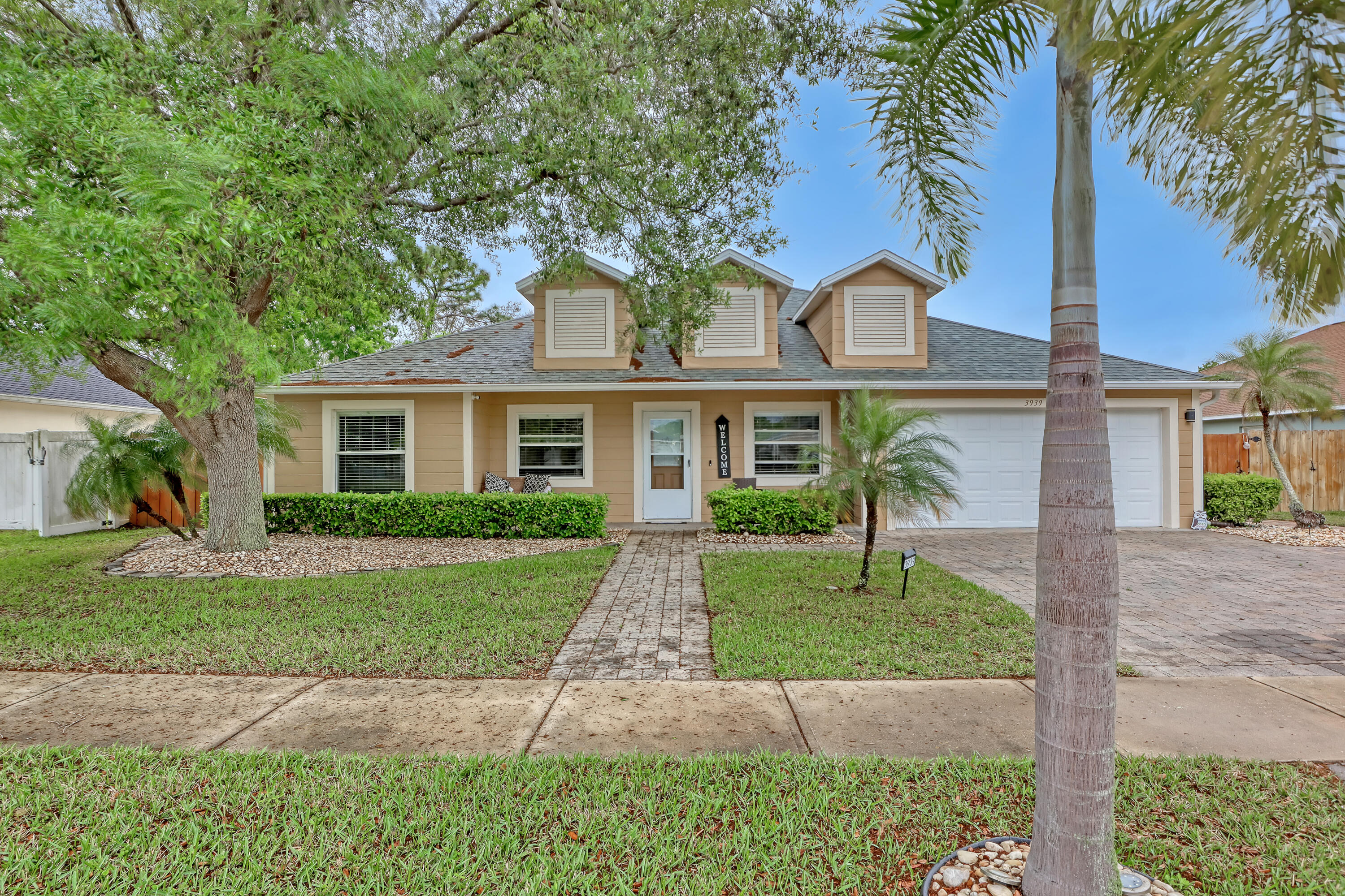 3939 Rolling Hill Drive