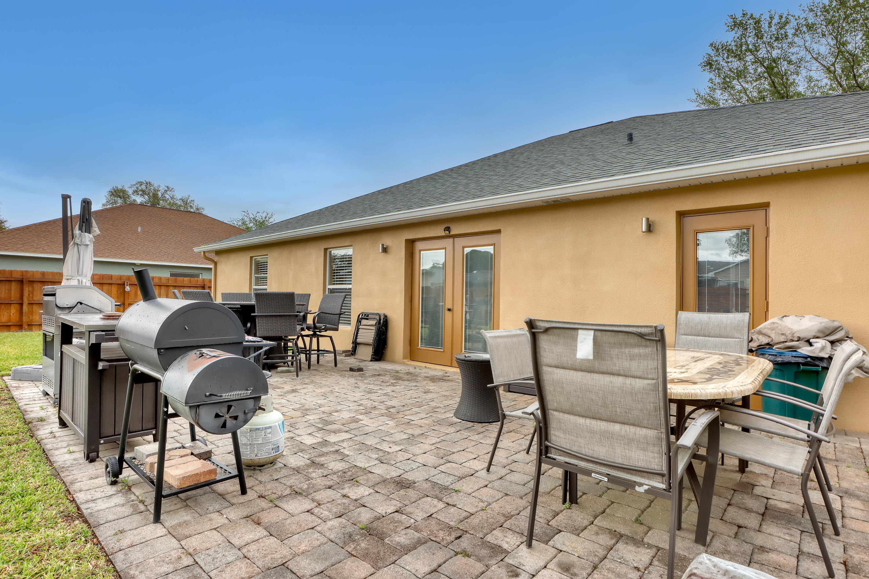 3939 Rolling Hill Drive