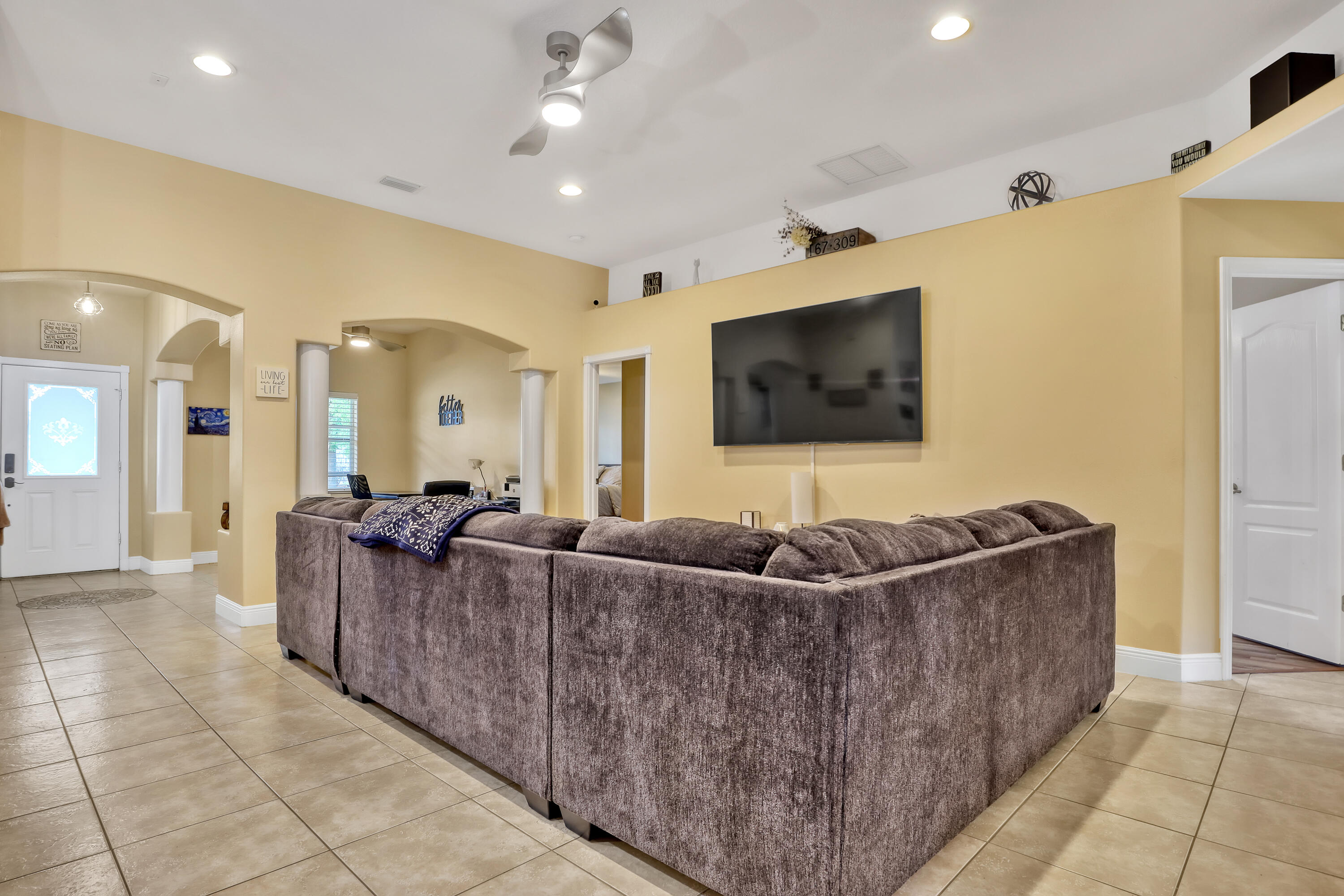 3939 Rolling Hill Drive