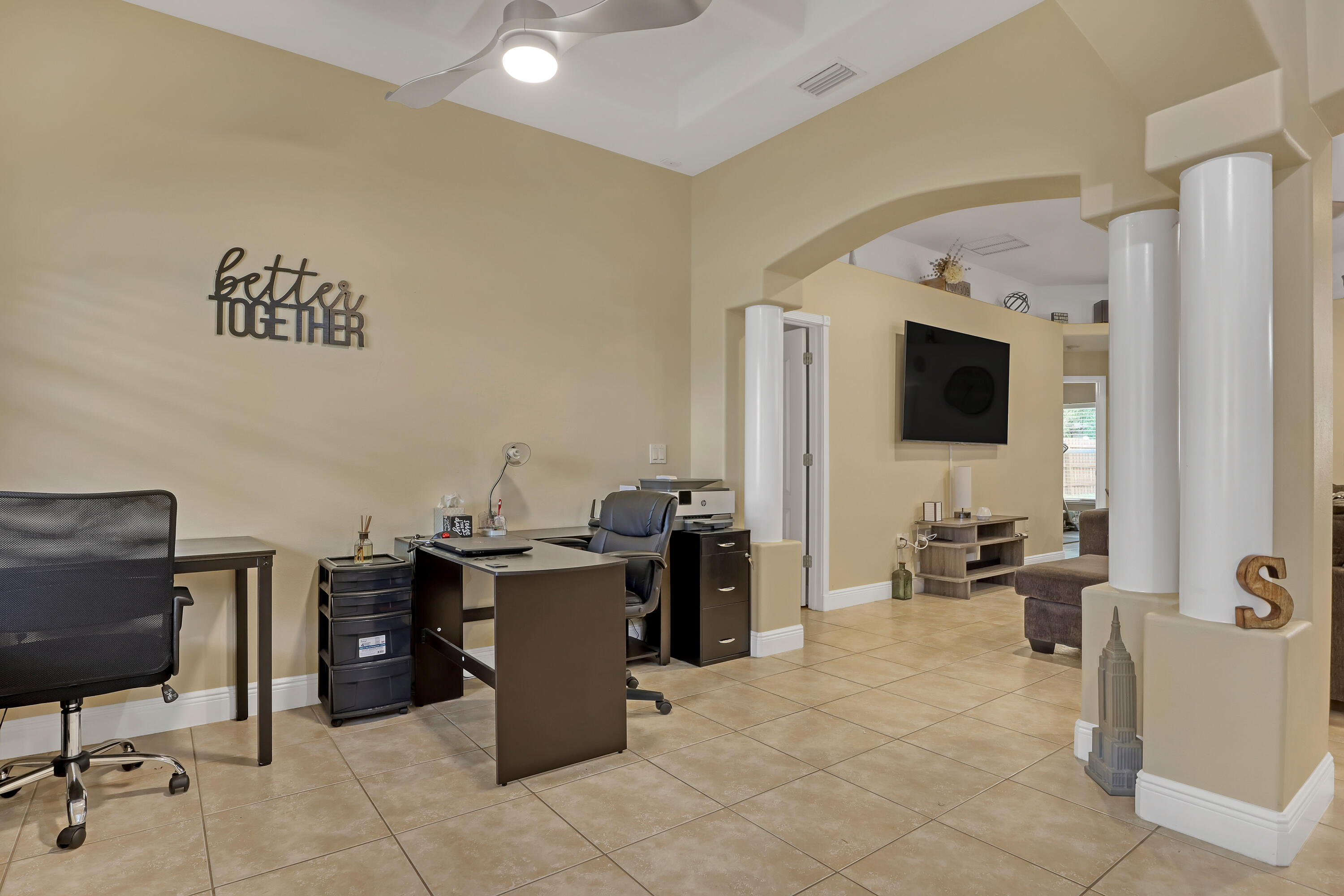 3939 Rolling Hill Drive