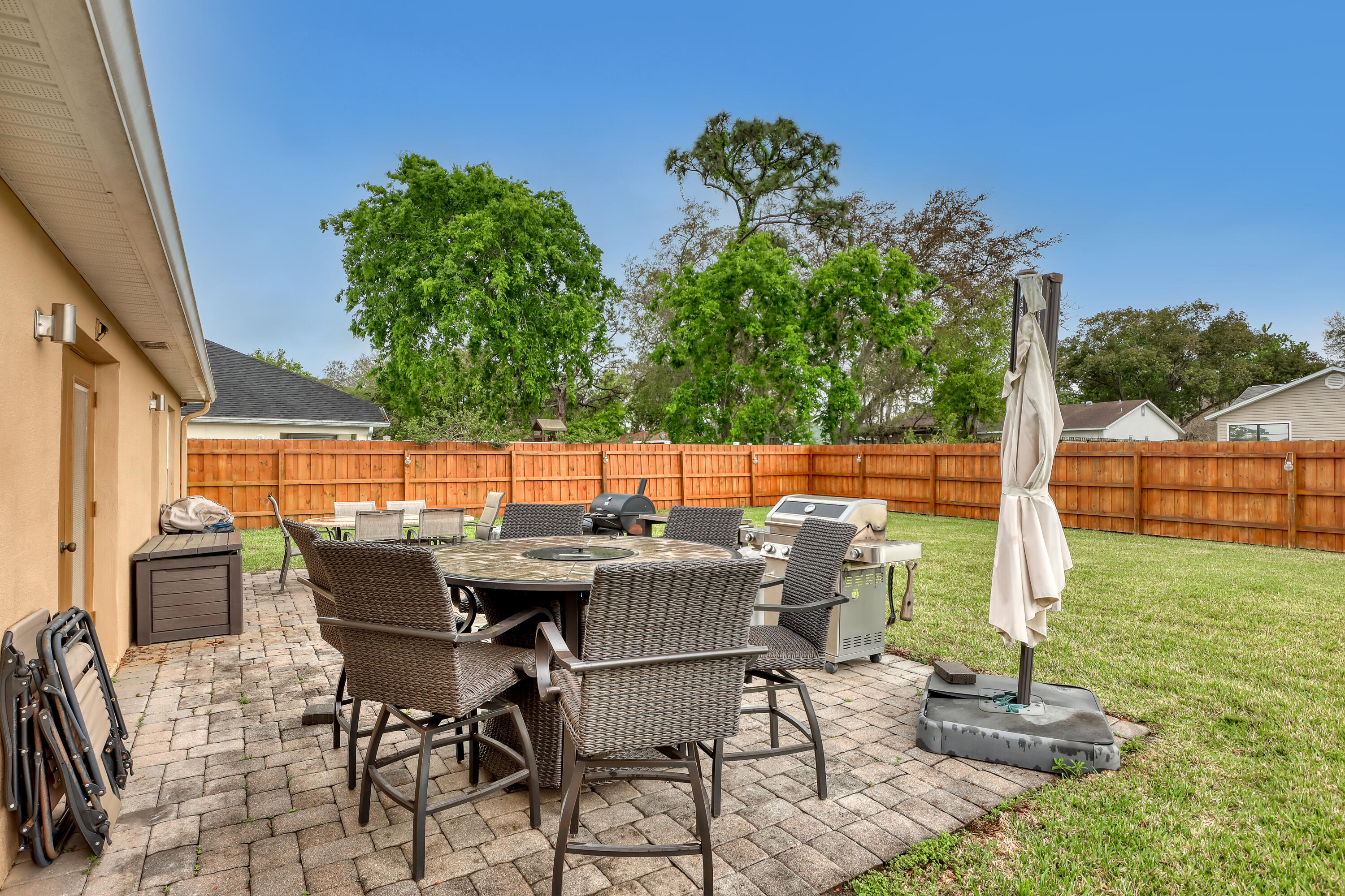 3939 Rolling Hill Drive
