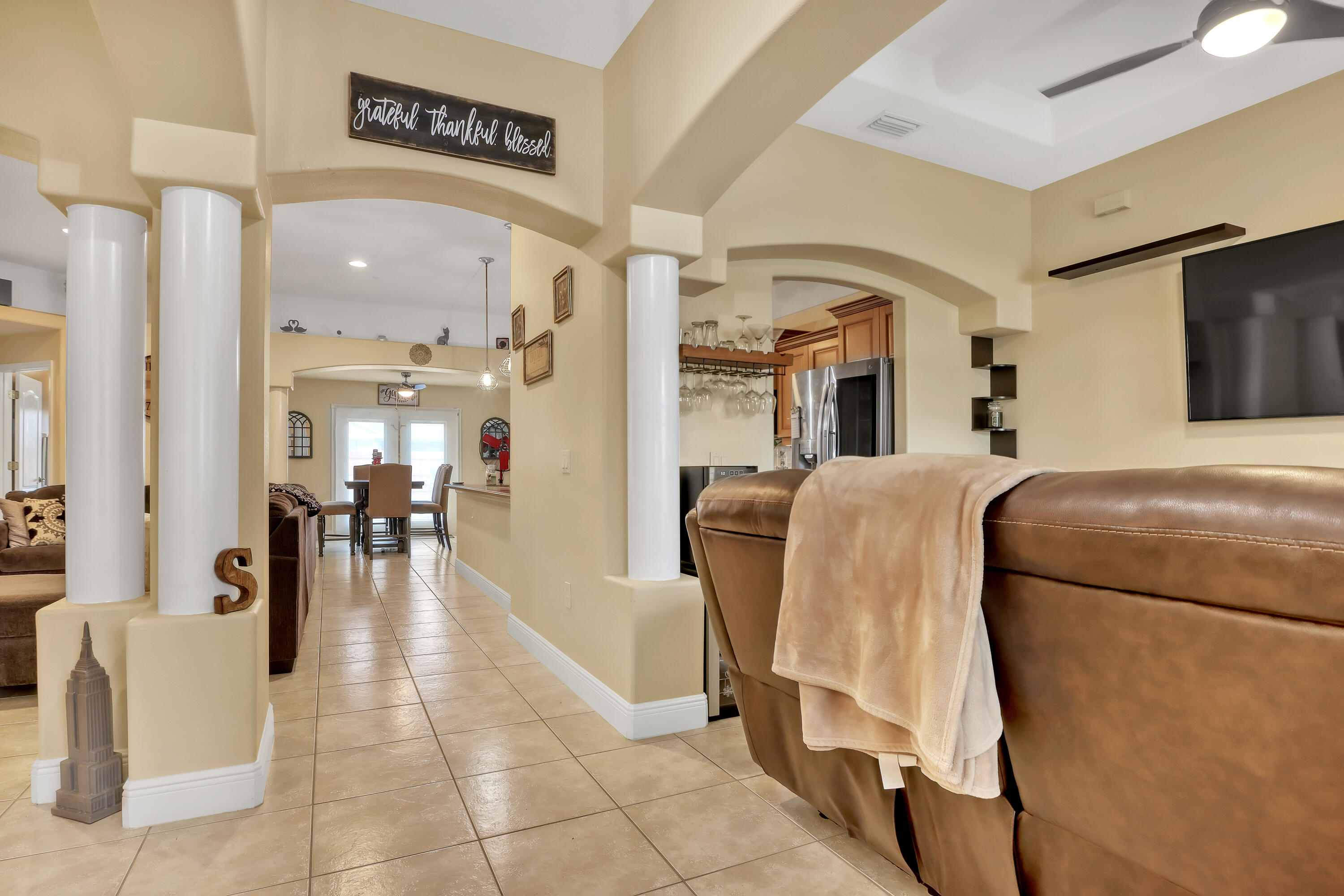 3939 Rolling Hill Drive