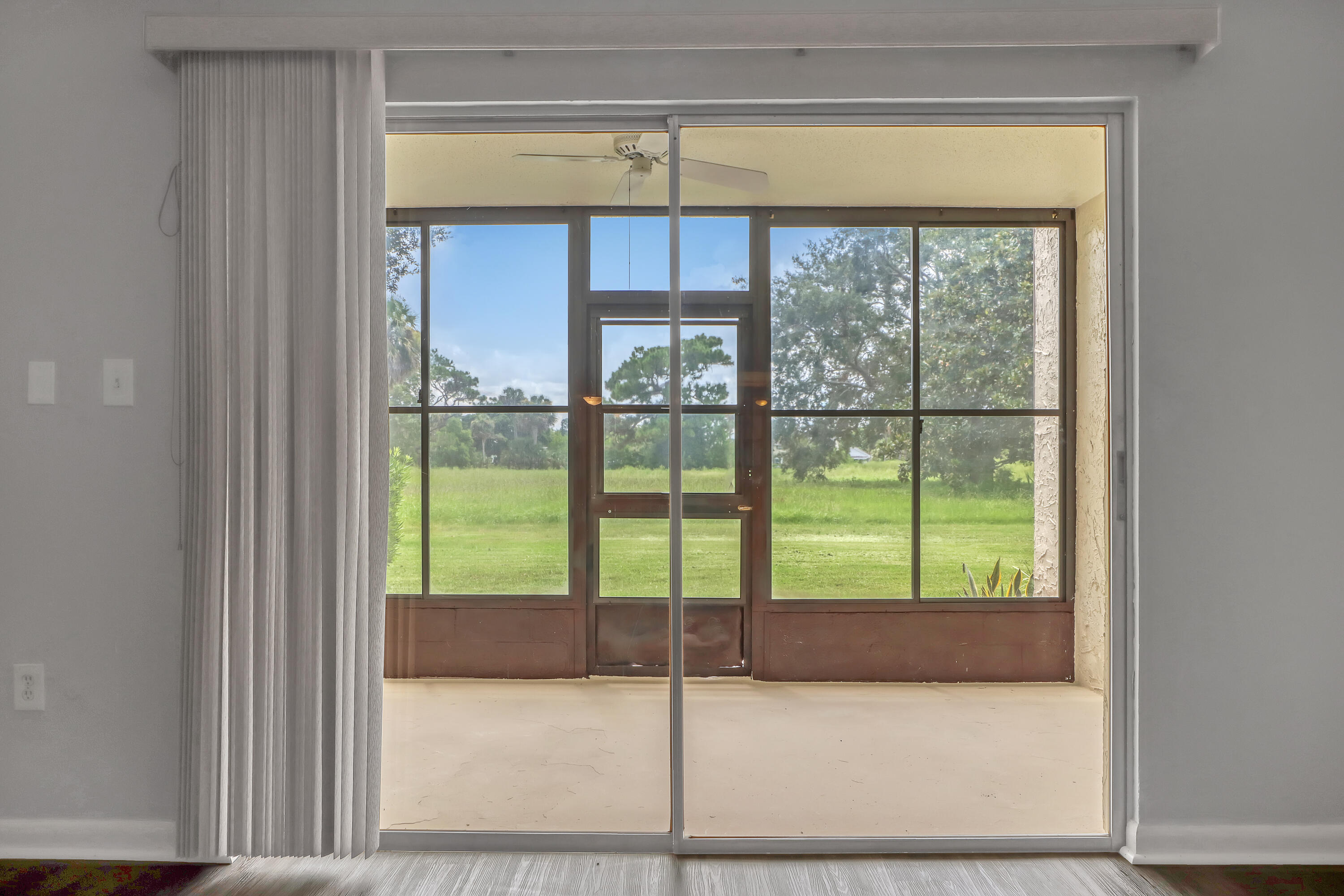 2568 Demaret Drive, 308