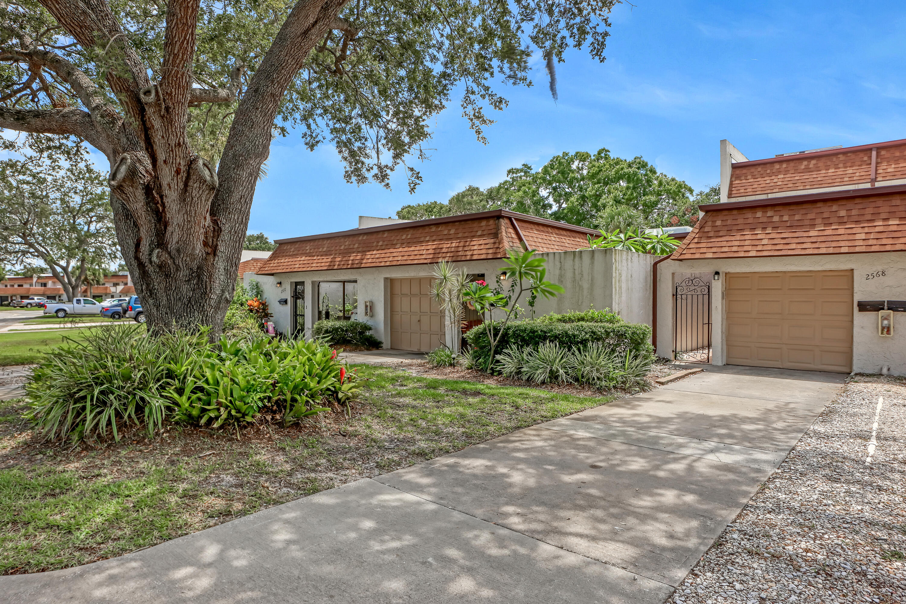2568 Demaret Drive, 308