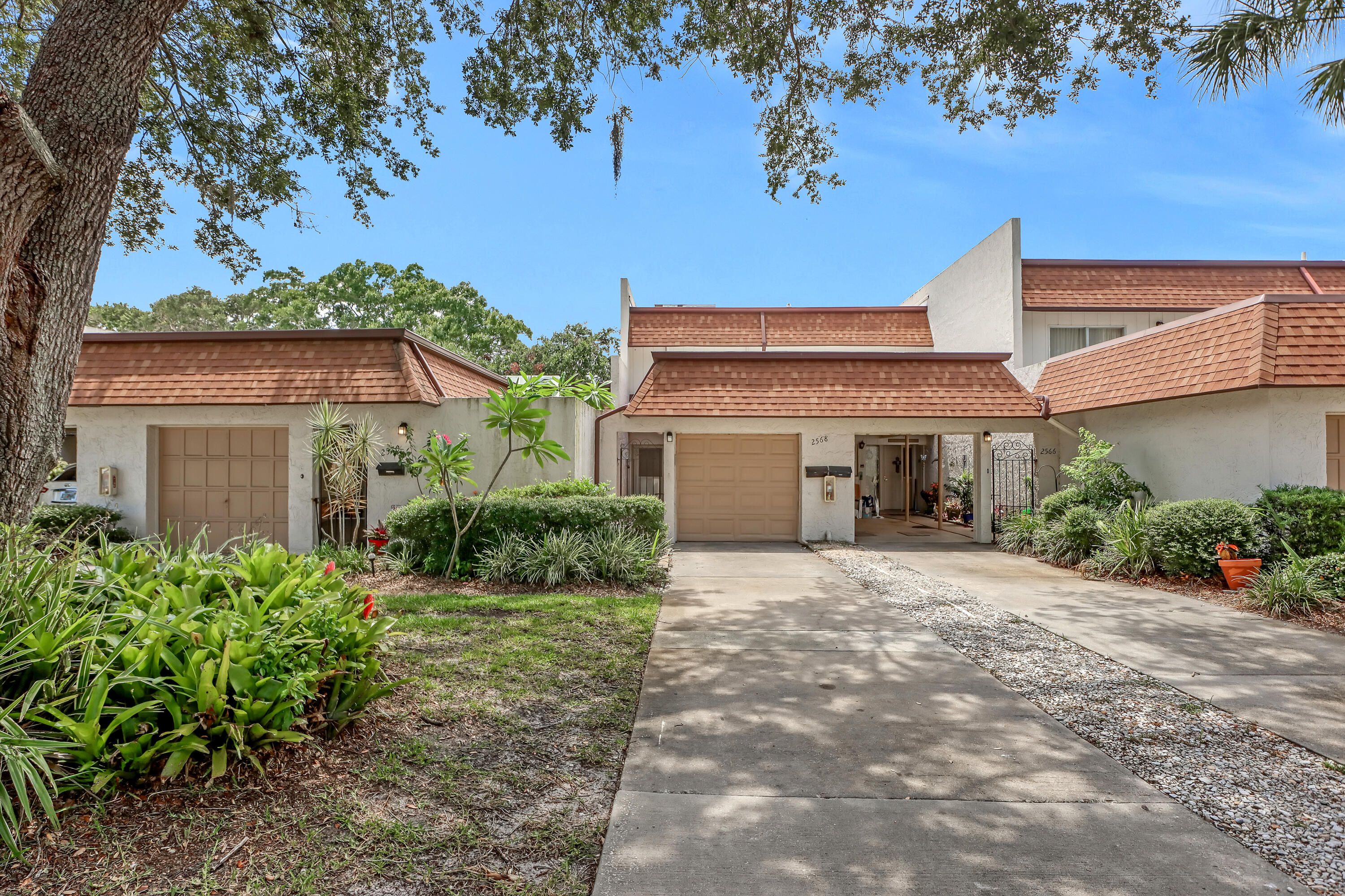 2568 Demaret Drive, 308