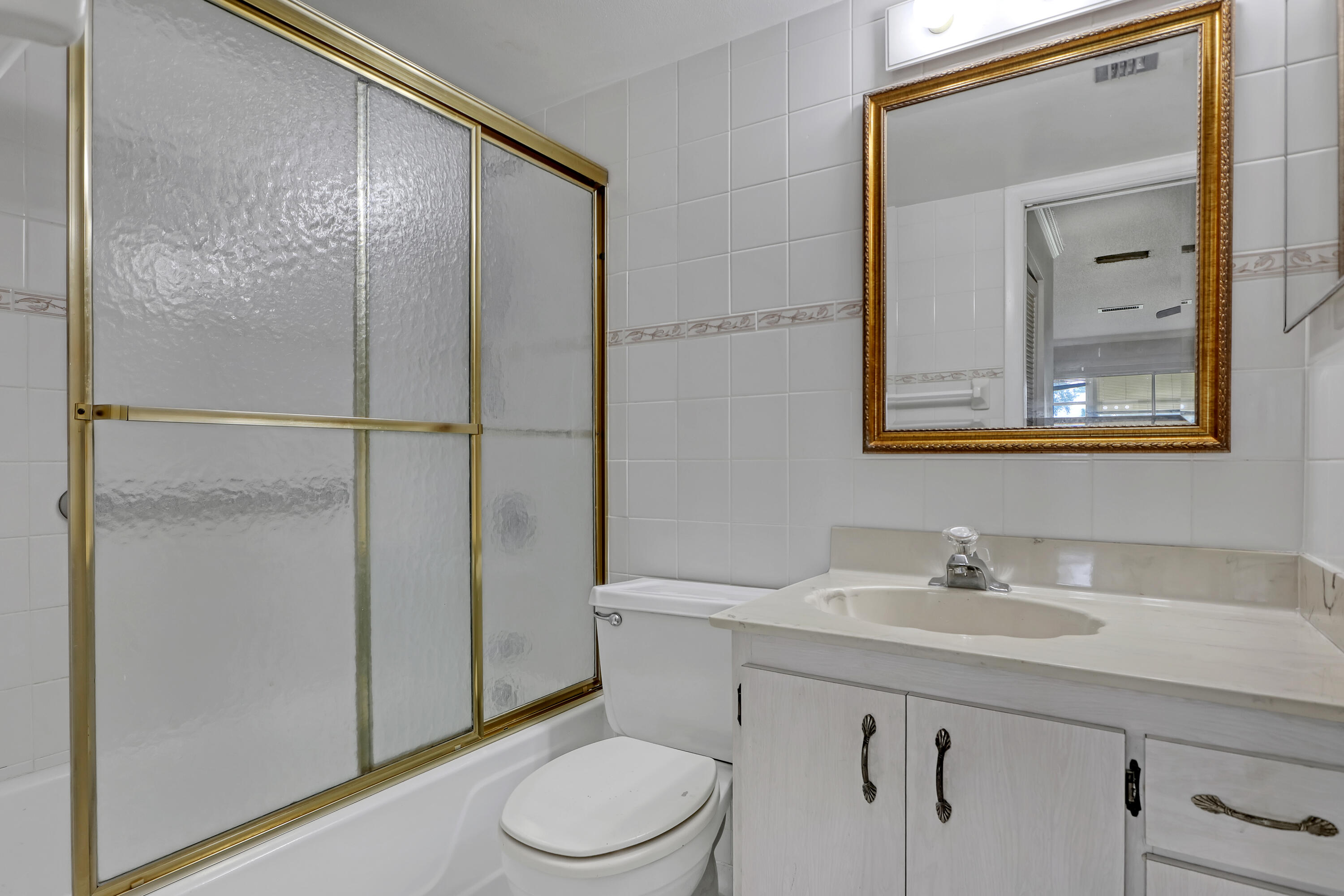 2568 Demaret Drive, 308