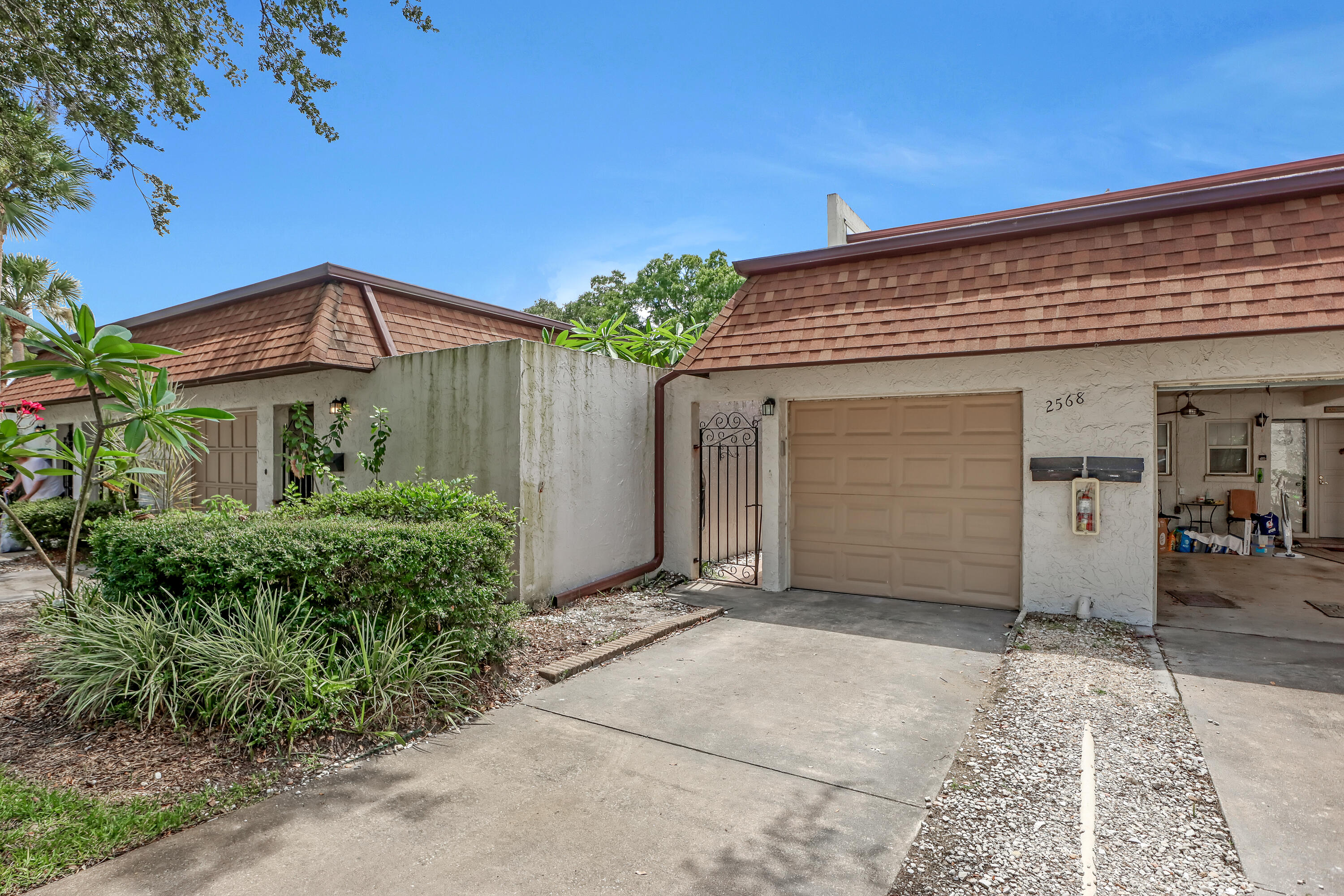 2568 Demaret Drive, 308