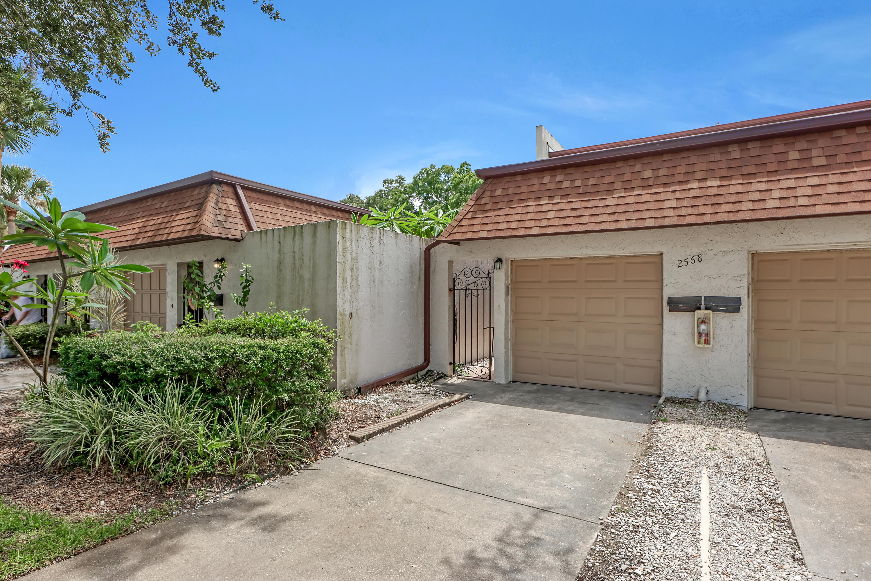 2568 Demaret Drive, 308