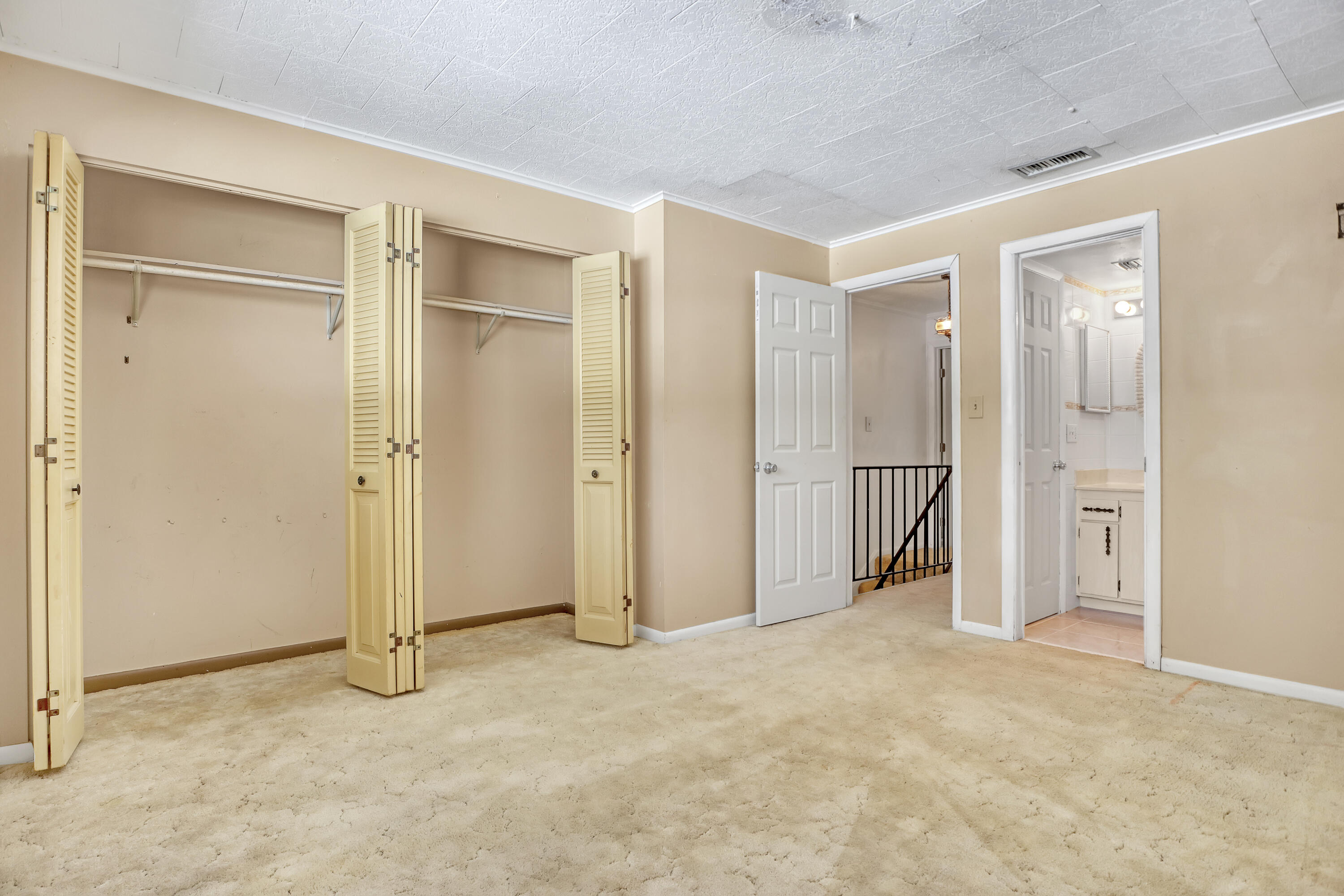 2568 Demaret Drive, 308