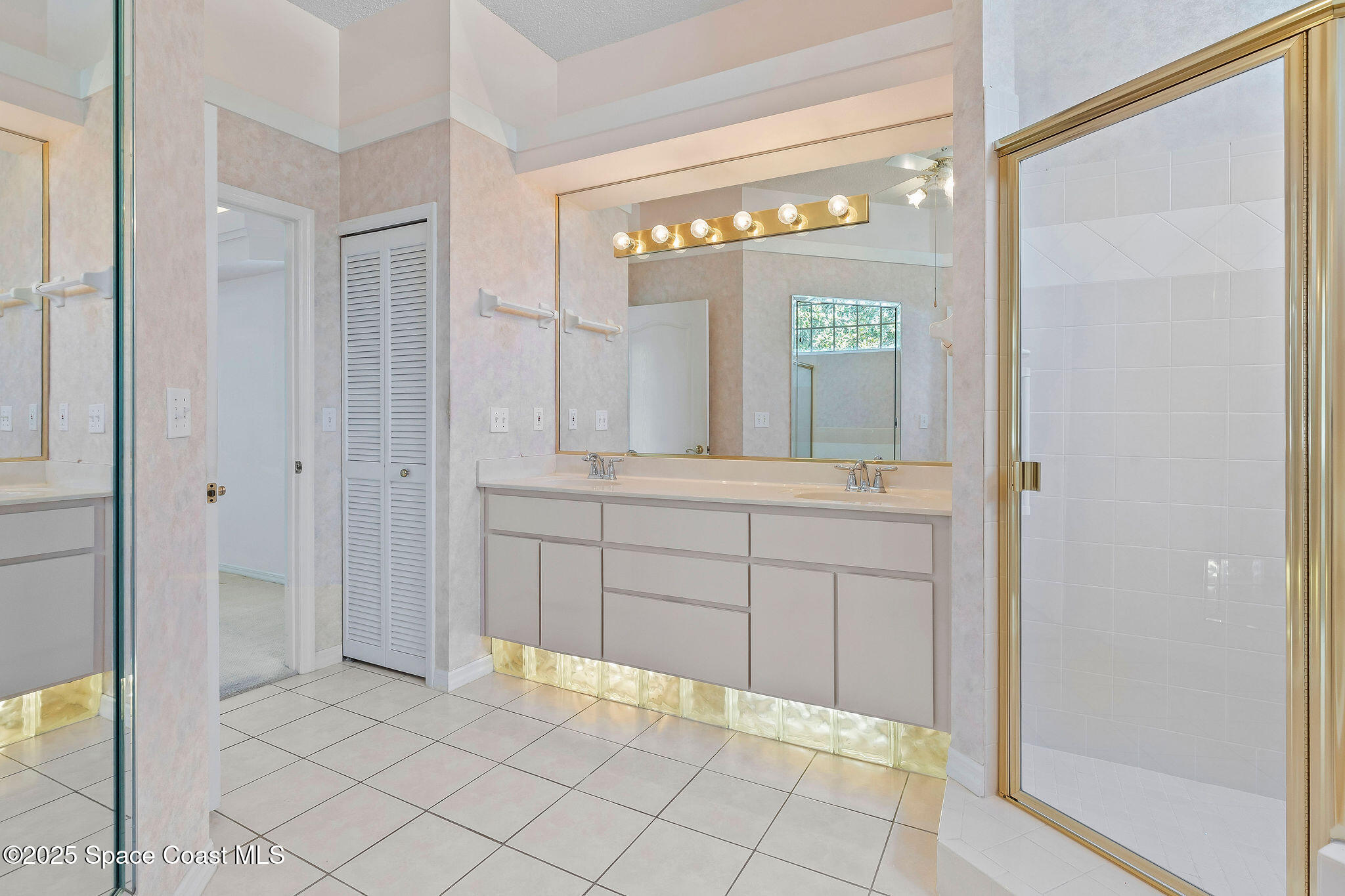 6111 Half Moon Drive Drive