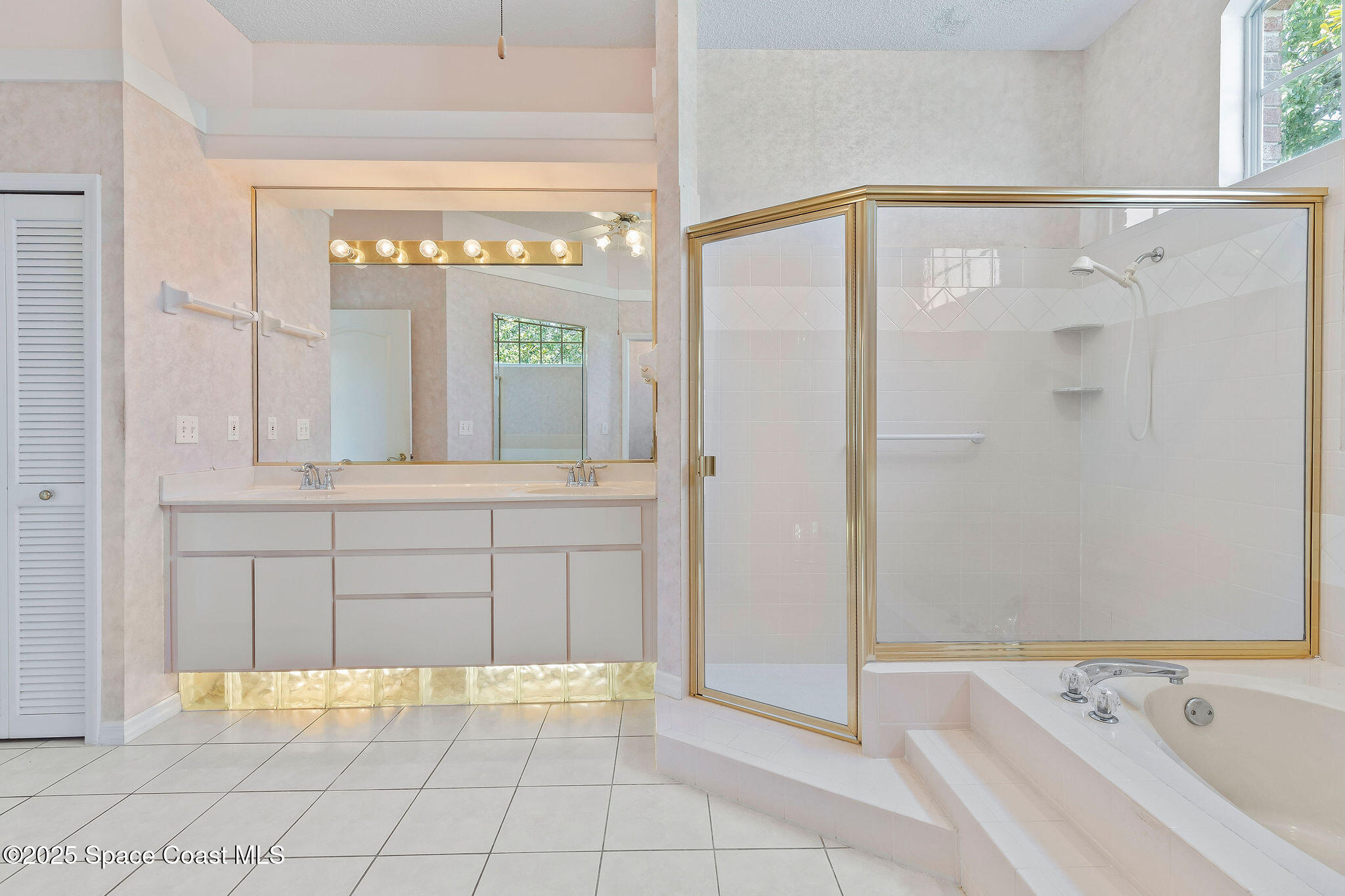 6111 Half Moon Drive Drive