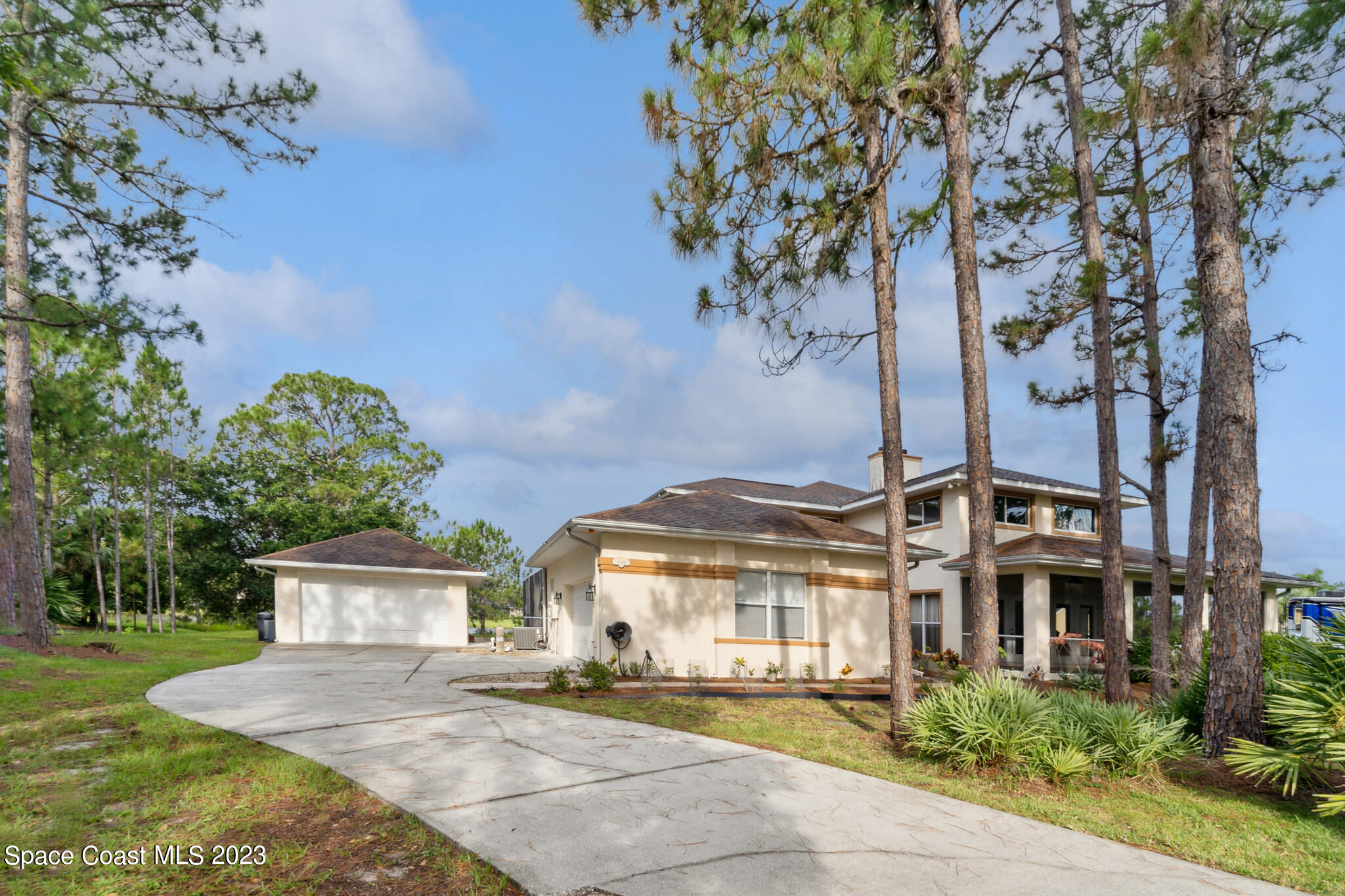 3060 Fawn Lake Boulevard