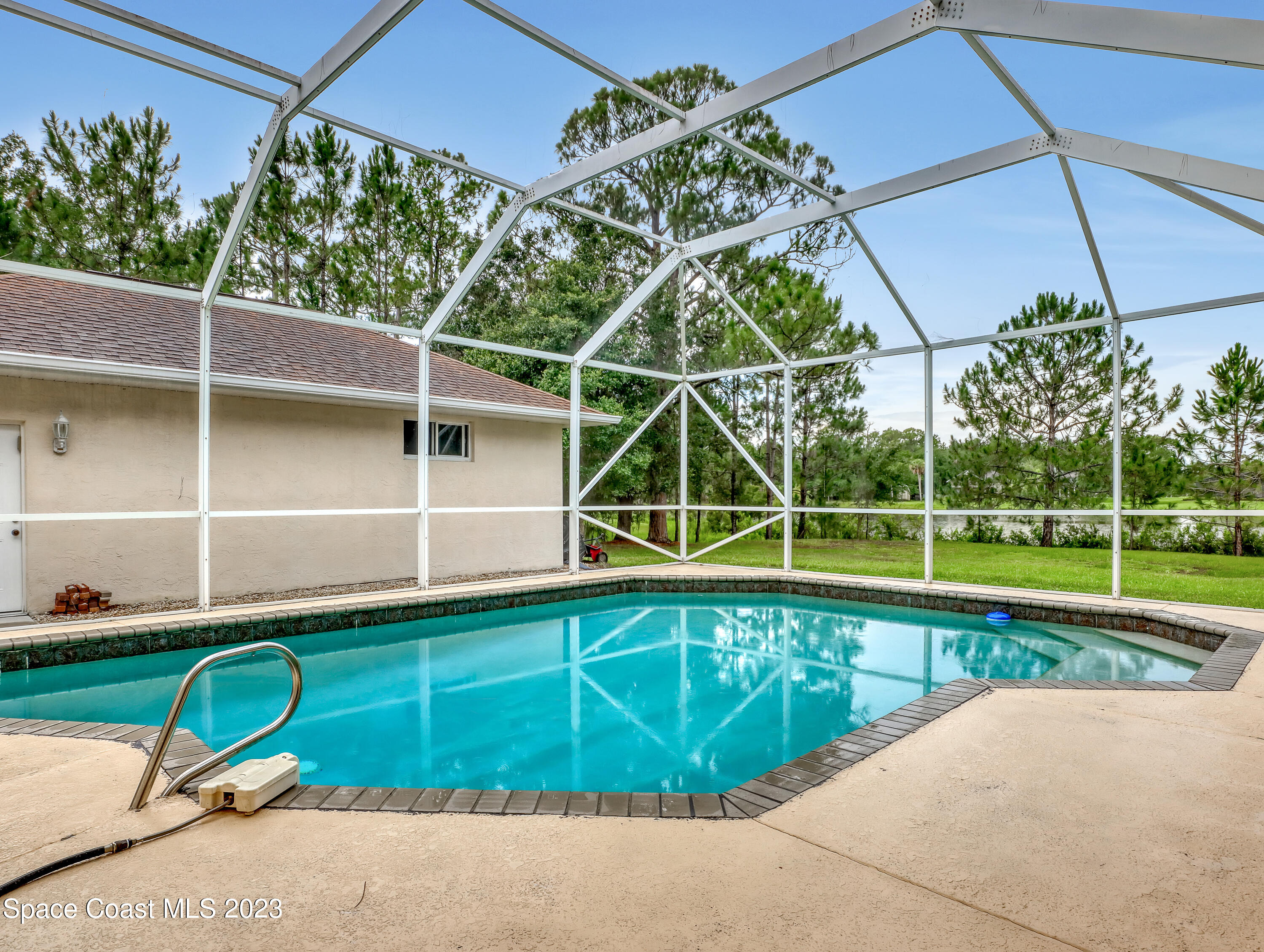 3060 Fawn Lake Boulevard