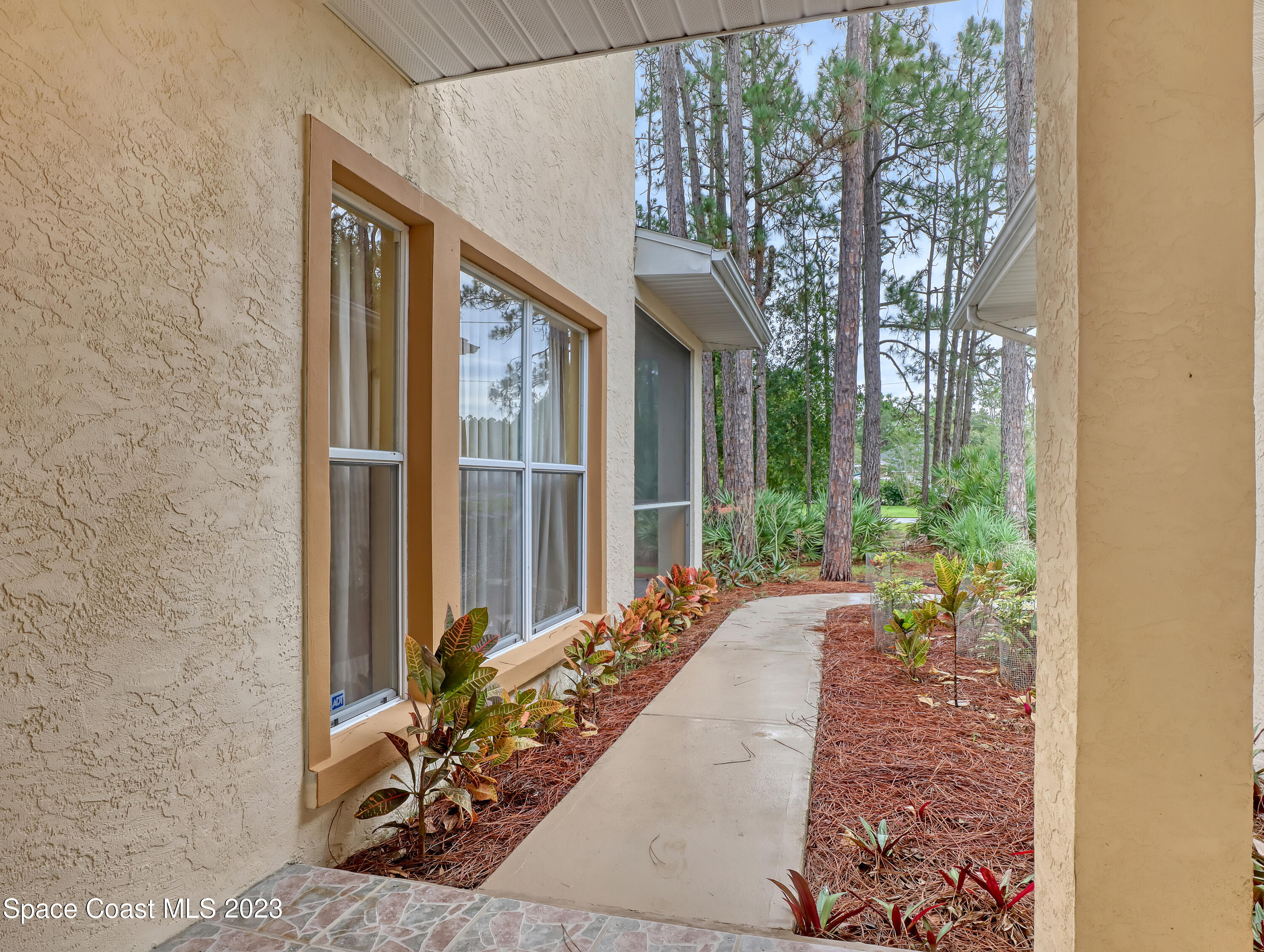 3060 Fawn Lake Boulevard