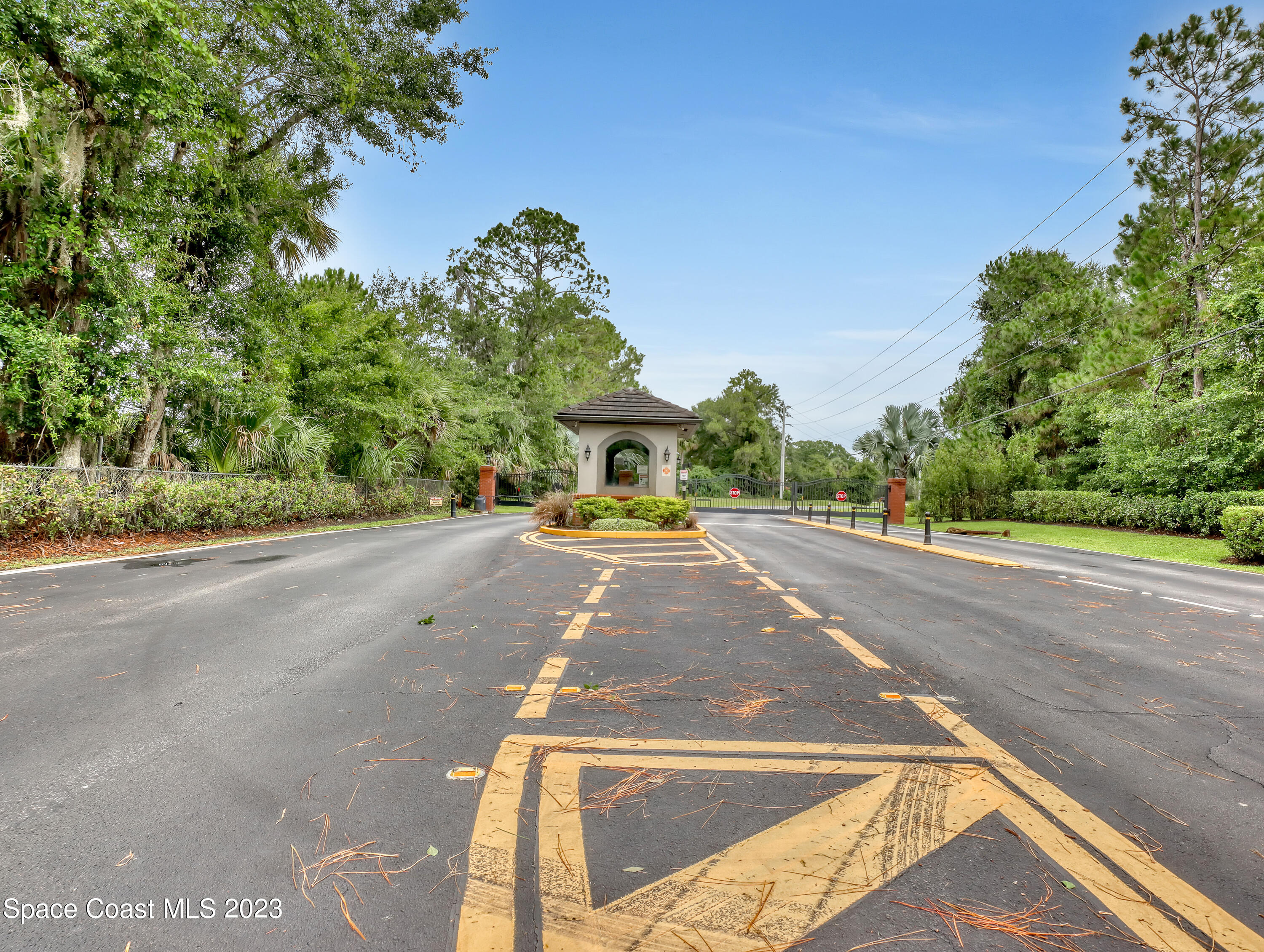 3060 Fawn Lake Boulevard