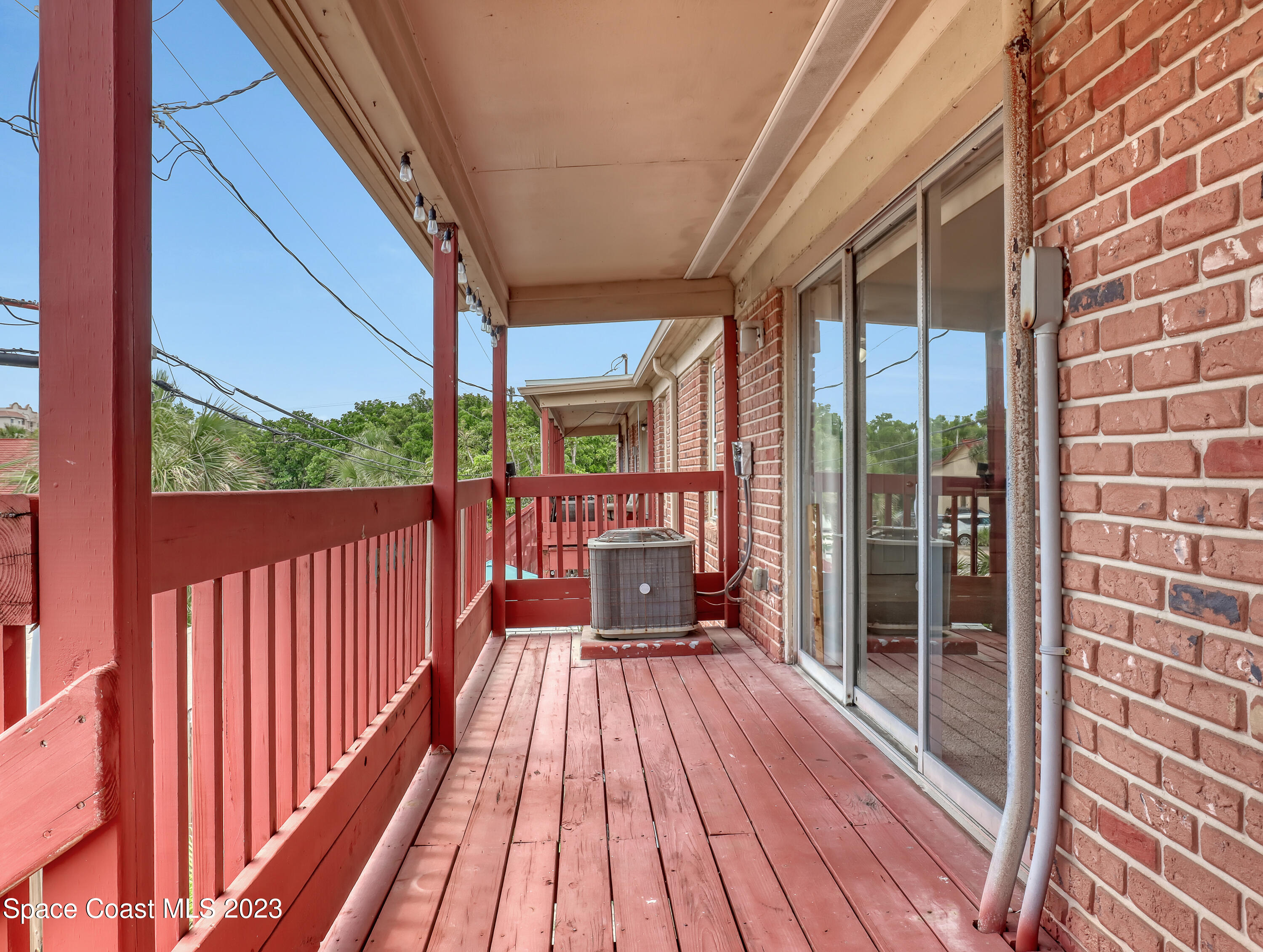 145 E Colonial Court, D