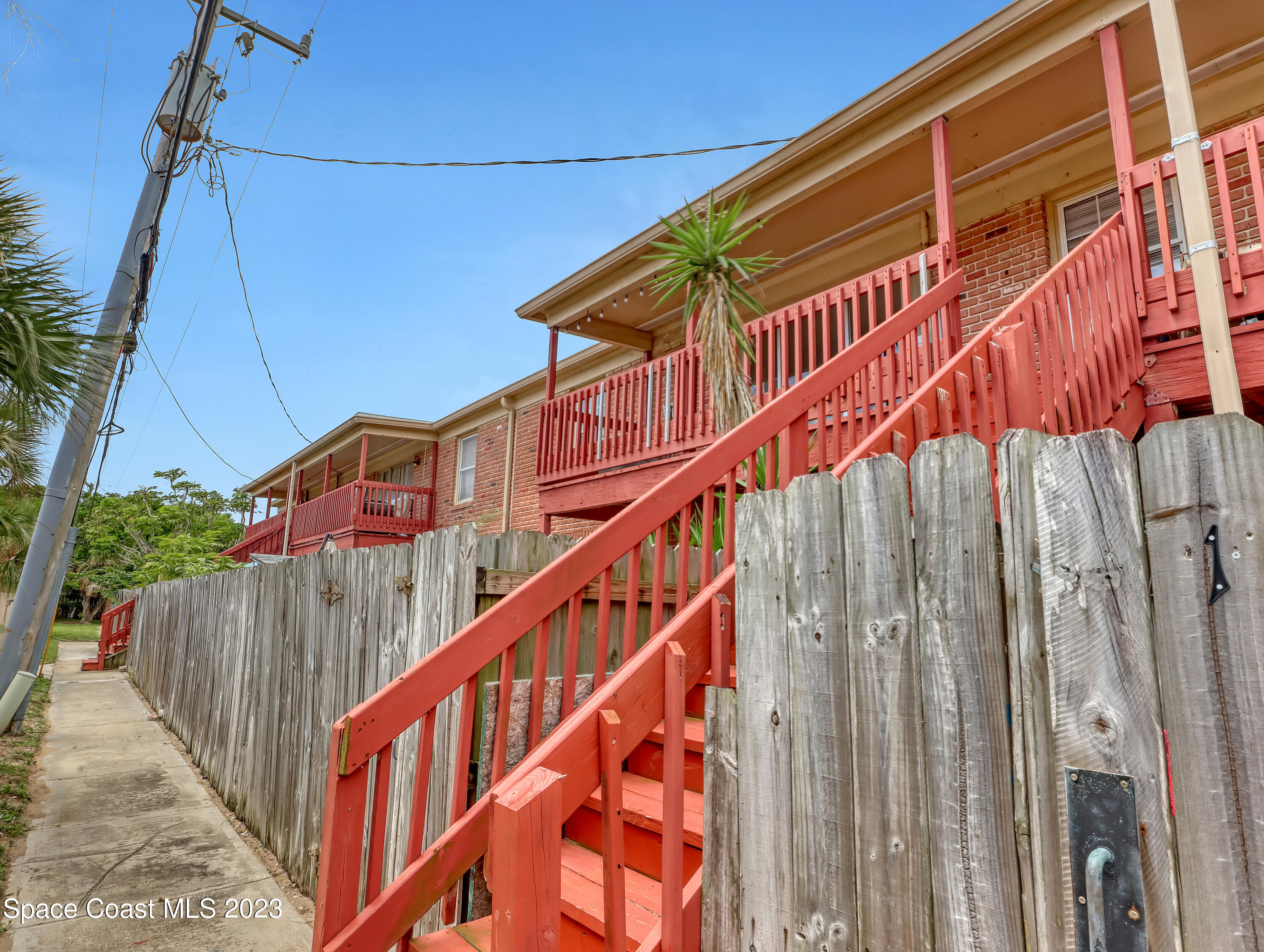 145 E Colonial Court, D