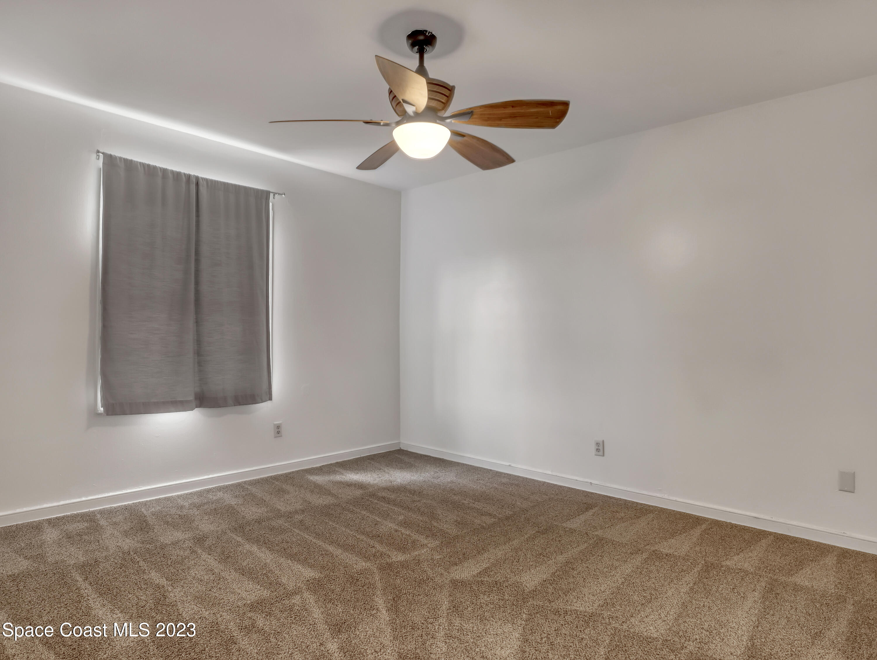 145 E Colonial Court, D