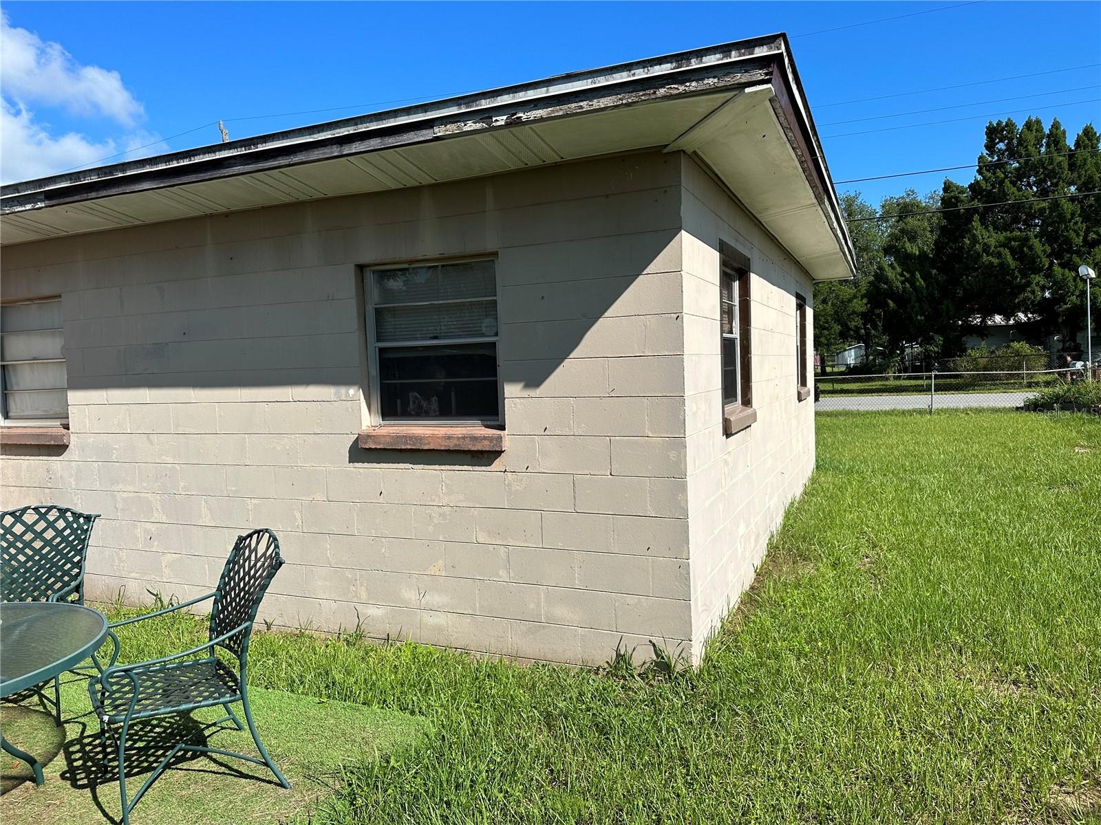 2915 NICHOLS RD
