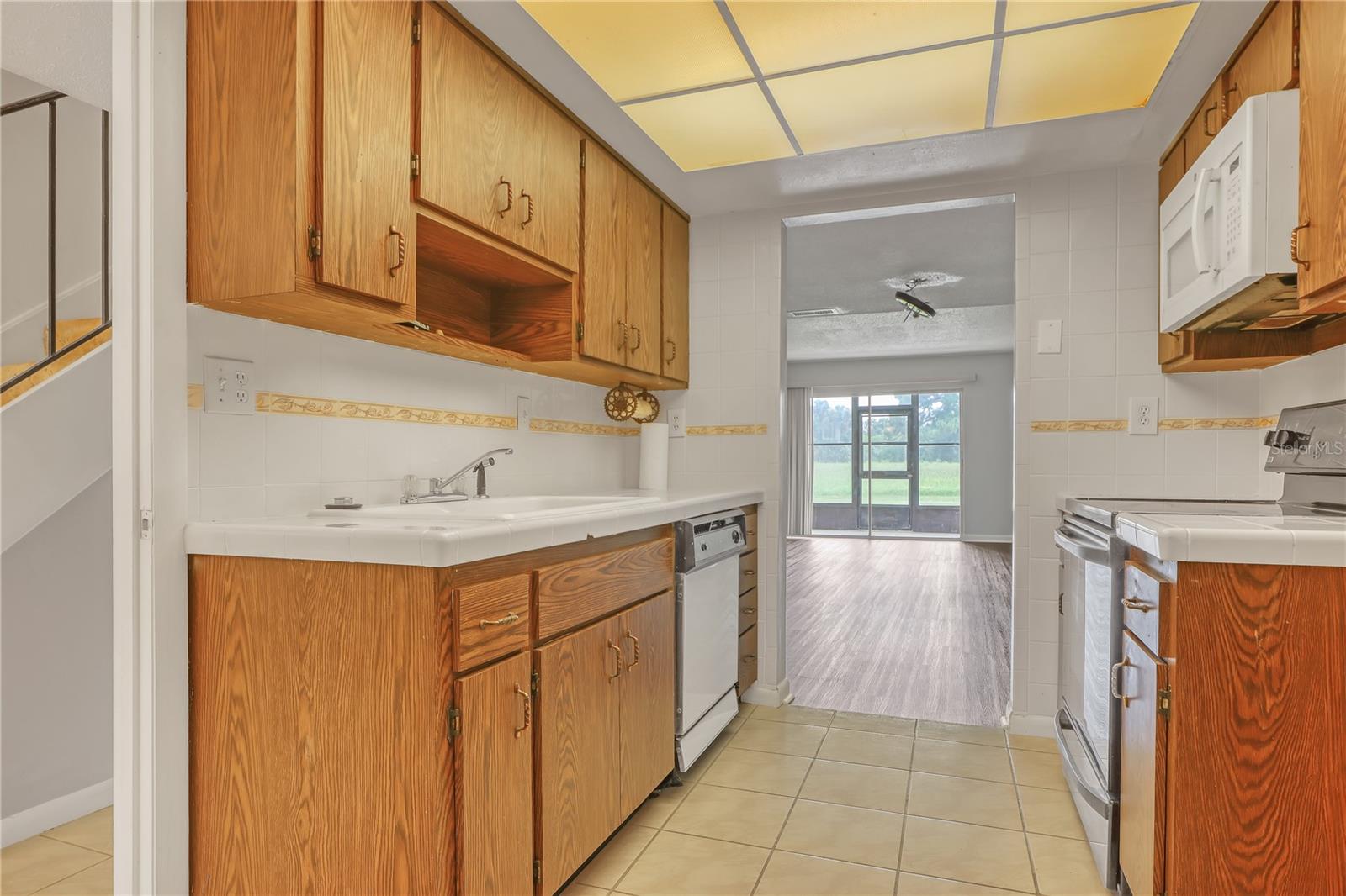 2568 DEMARET DR #308A