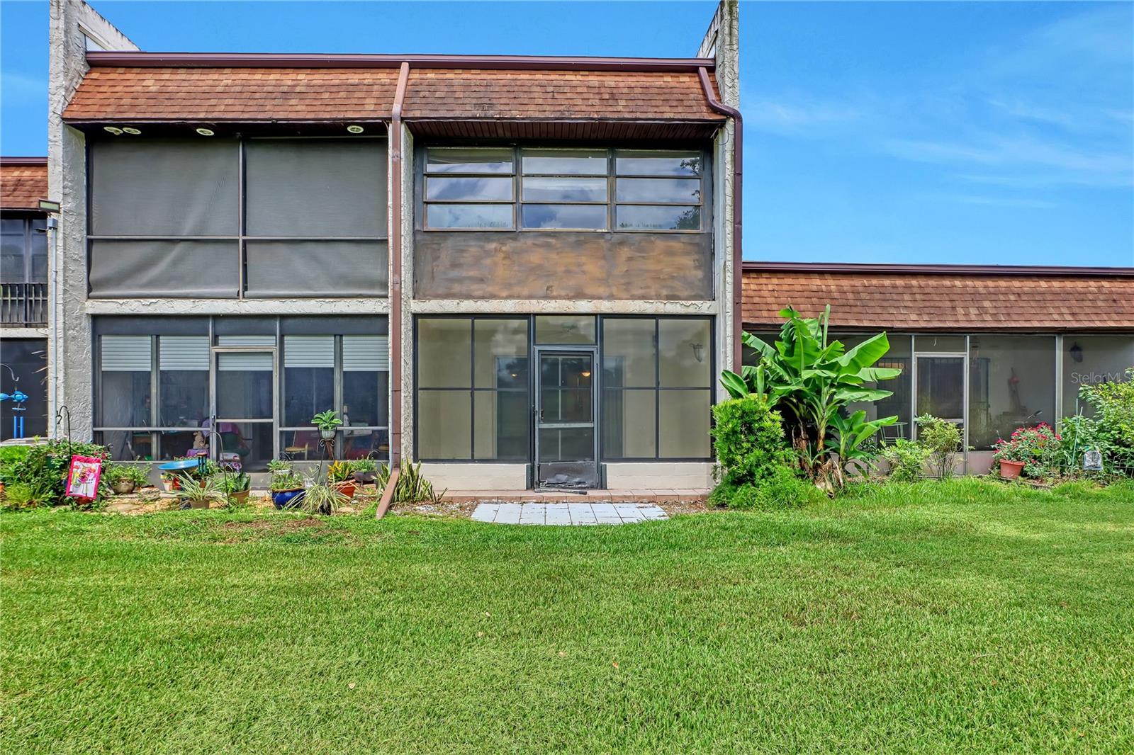 2568 DEMARET DR #308A
