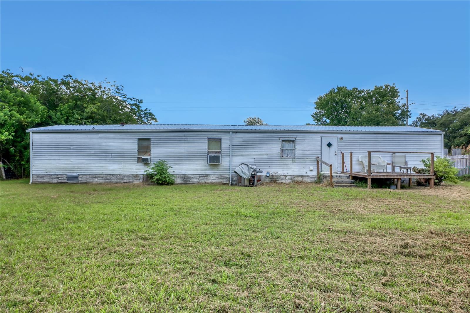 2515 WILEY AVE