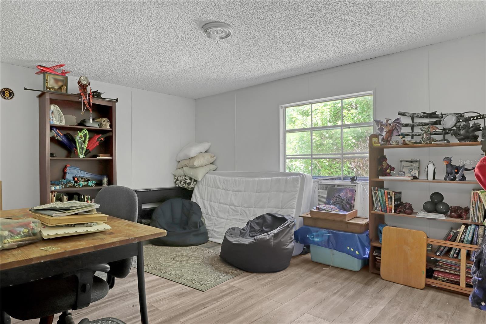 2515 WILEY AVE