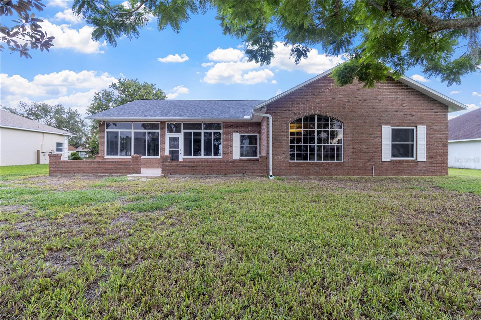 6111 HALF MOON DR