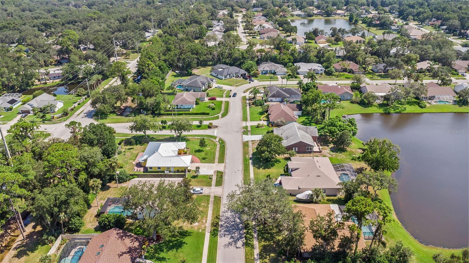 6111 HALF MOON DR