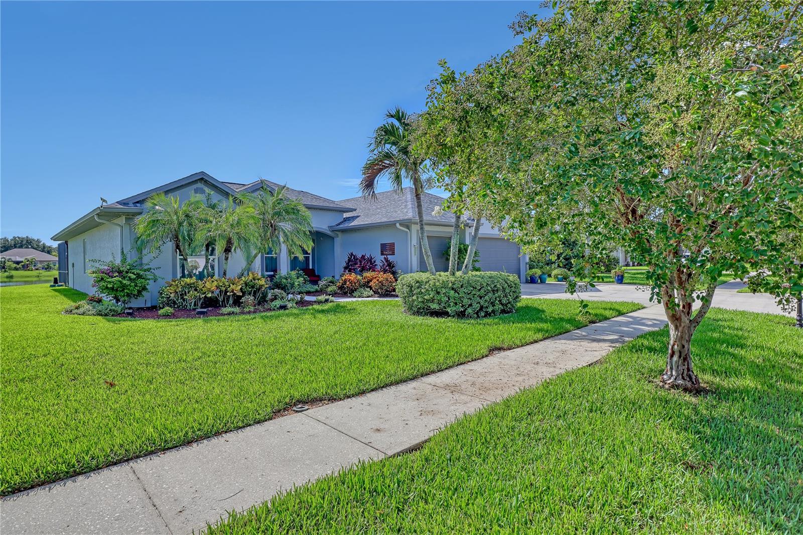 4372 FLETCHER LN