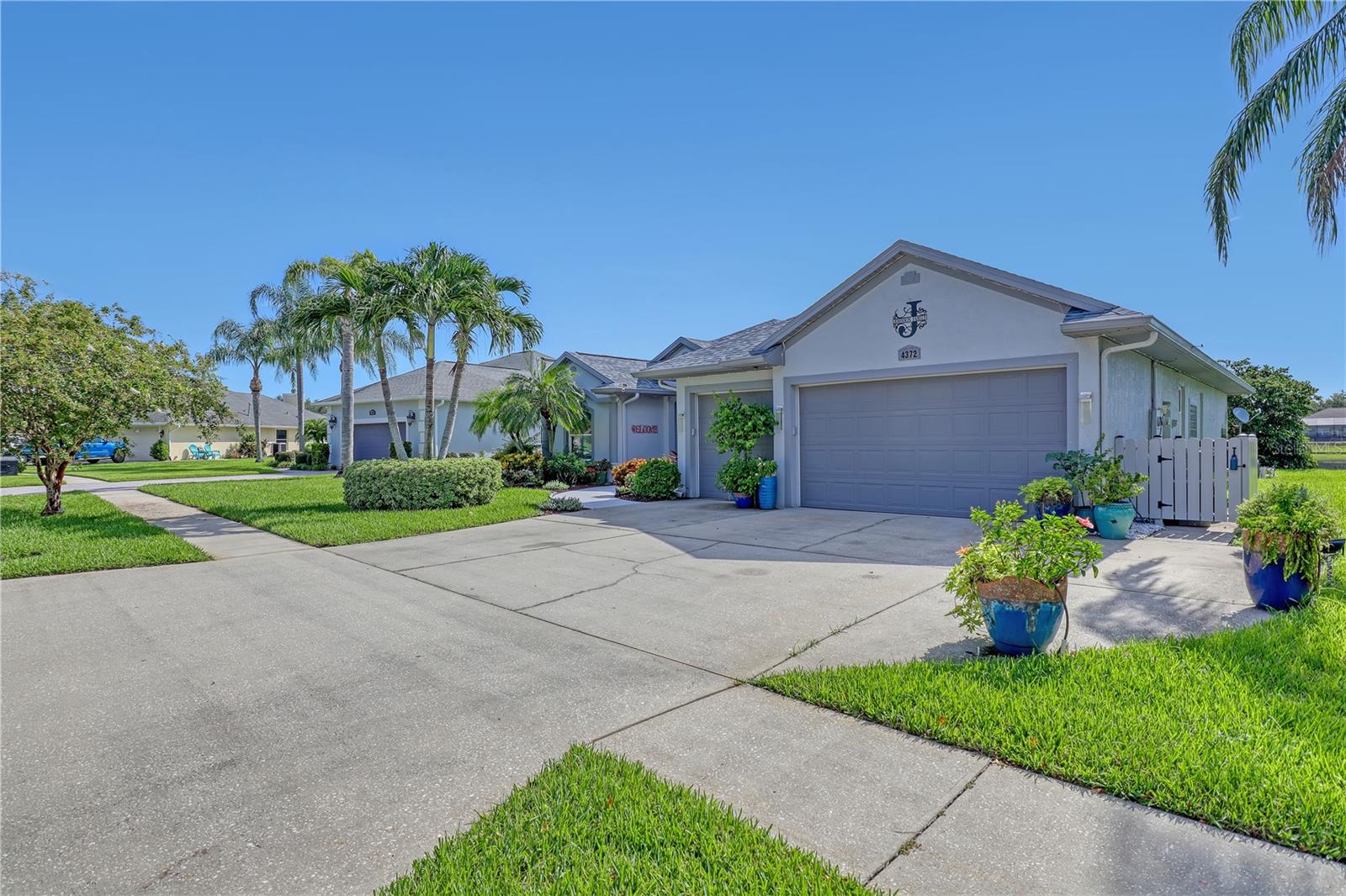 4372 FLETCHER LN