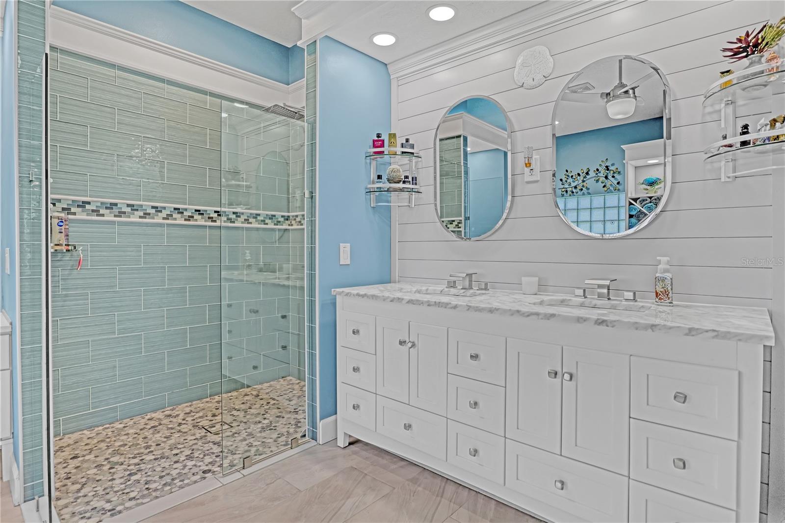 4372 FLETCHER LN