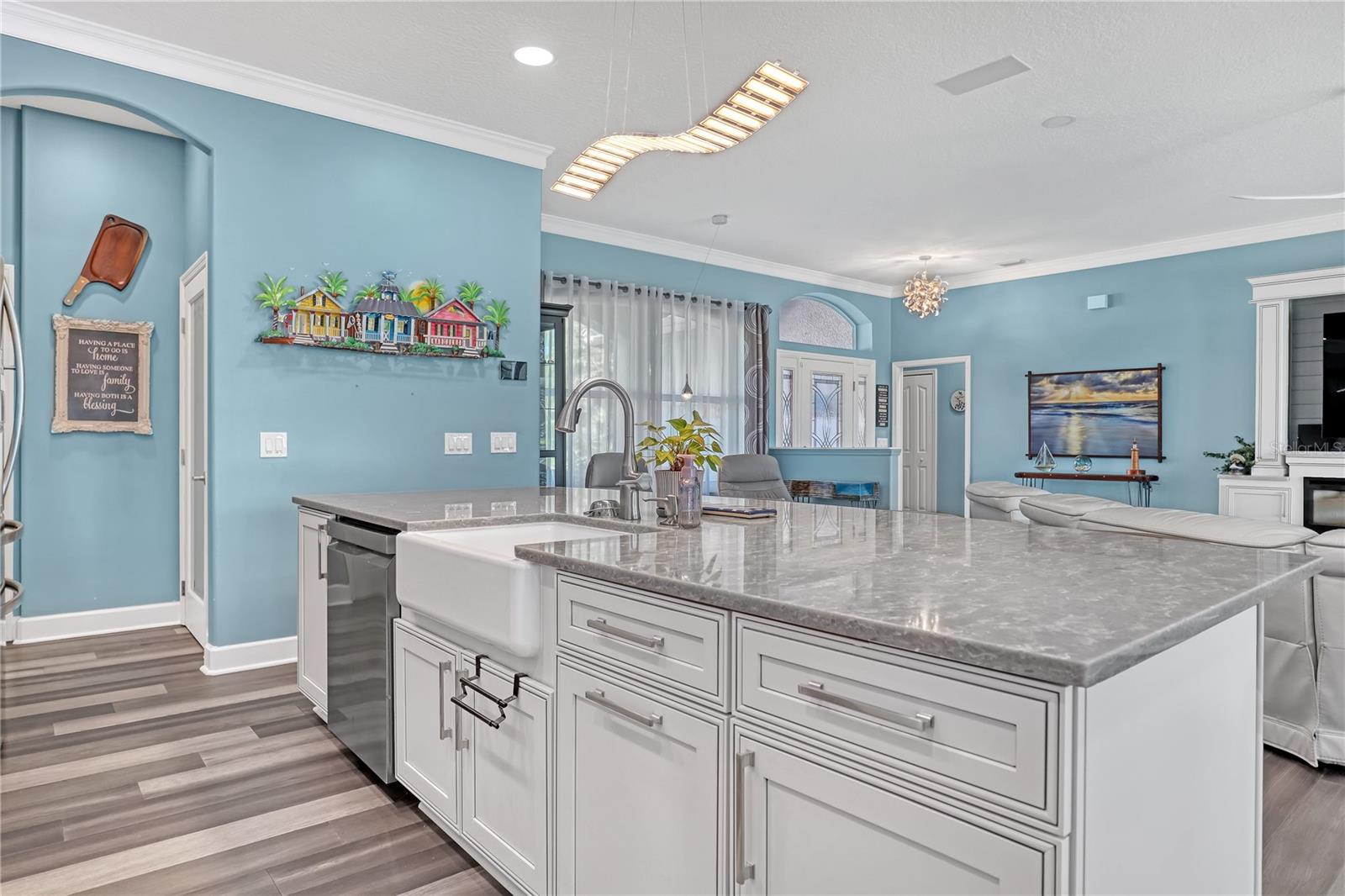4372 FLETCHER LN